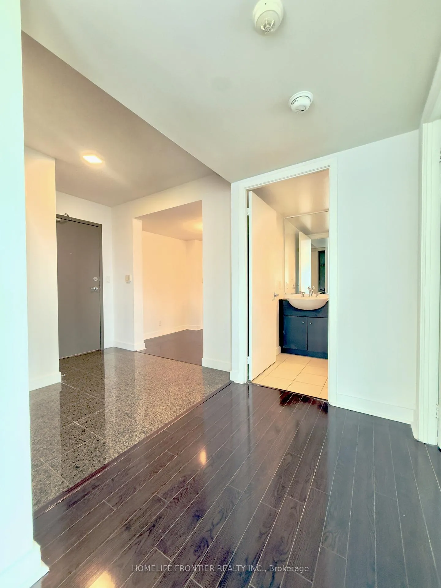 Photo 7 of Unit 1608, 381 Front Street W, Toronto, Waterfront Communities — HOMEH