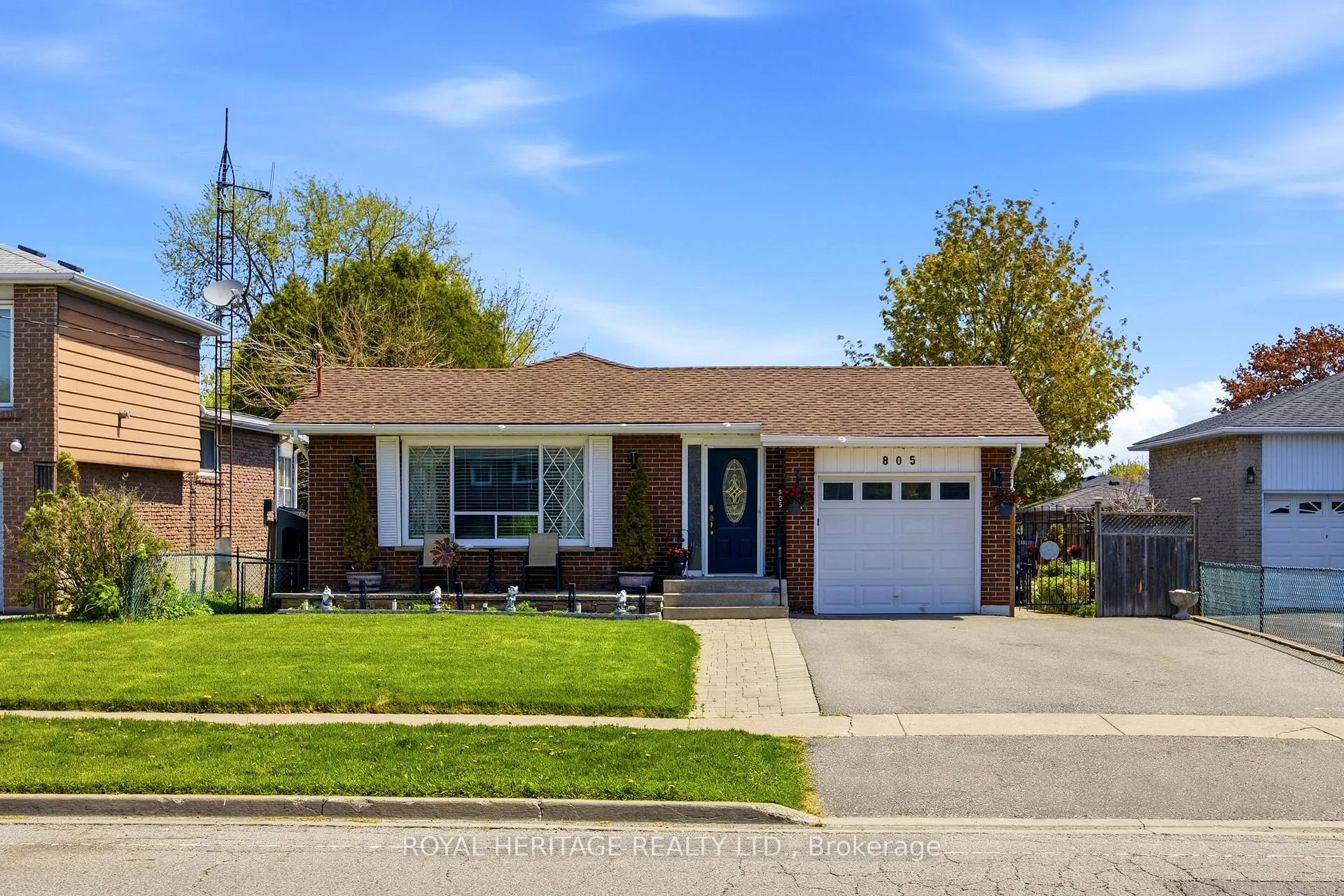 Photo 1 of 805 West Shore Boulevard, Pickering, West Shore — HOMEH