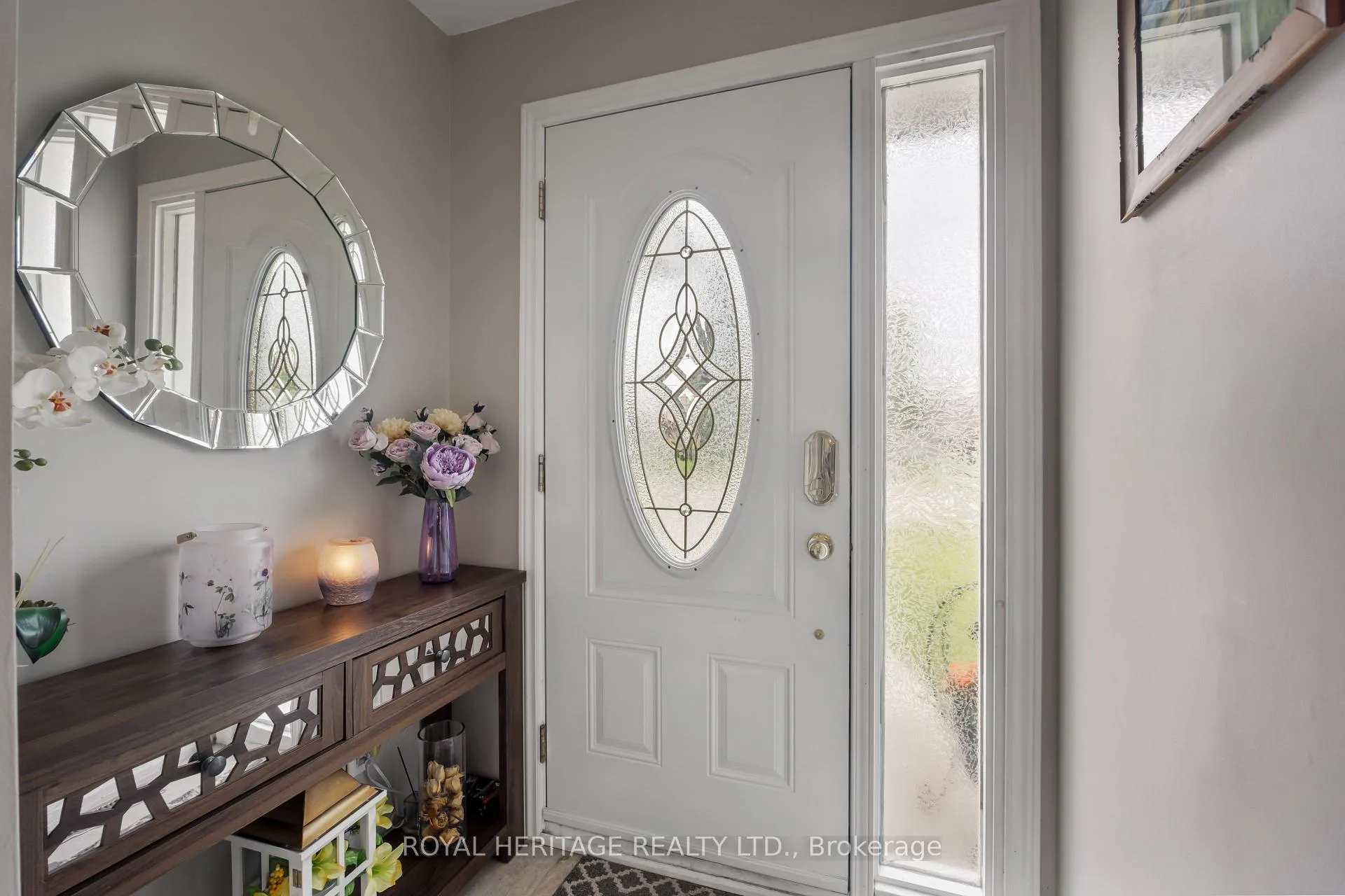 Photo 3 of 805 West Shore Boulevard, Pickering, West Shore — HOMEH