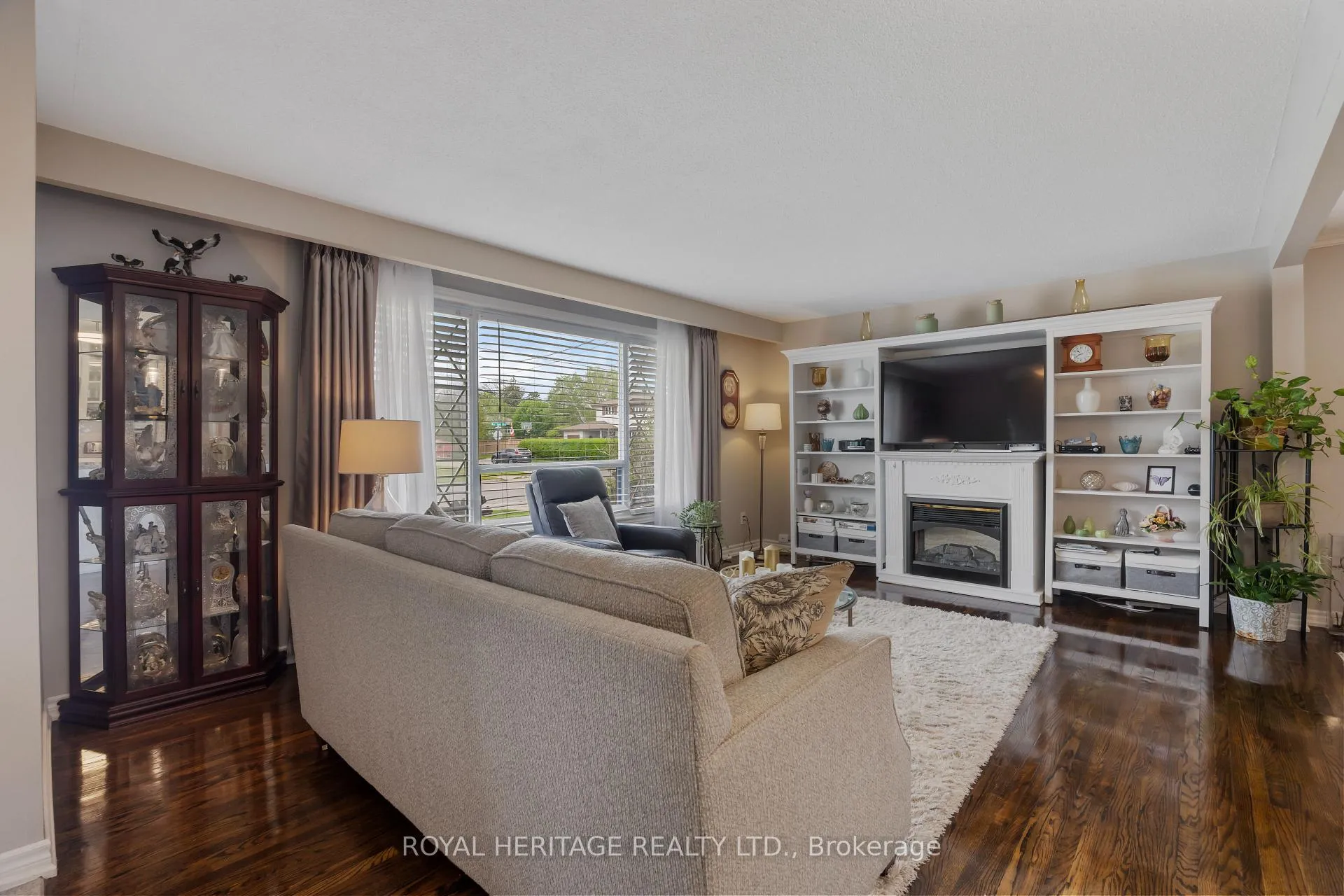 Photo 5 of 805 West Shore Boulevard, Pickering, West Shore — HOMEH