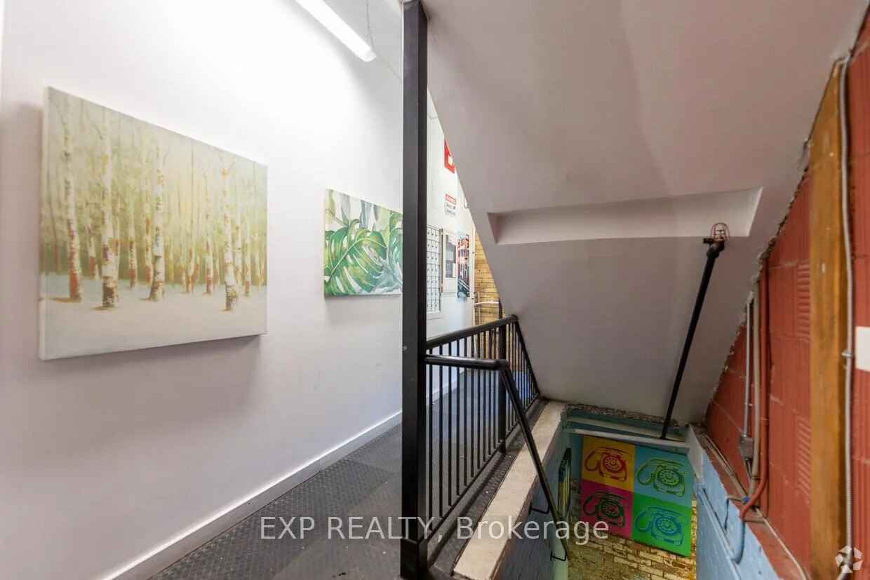Photo 5 of 2480 Dundas Street W, Toronto, High Park North — HOMEH