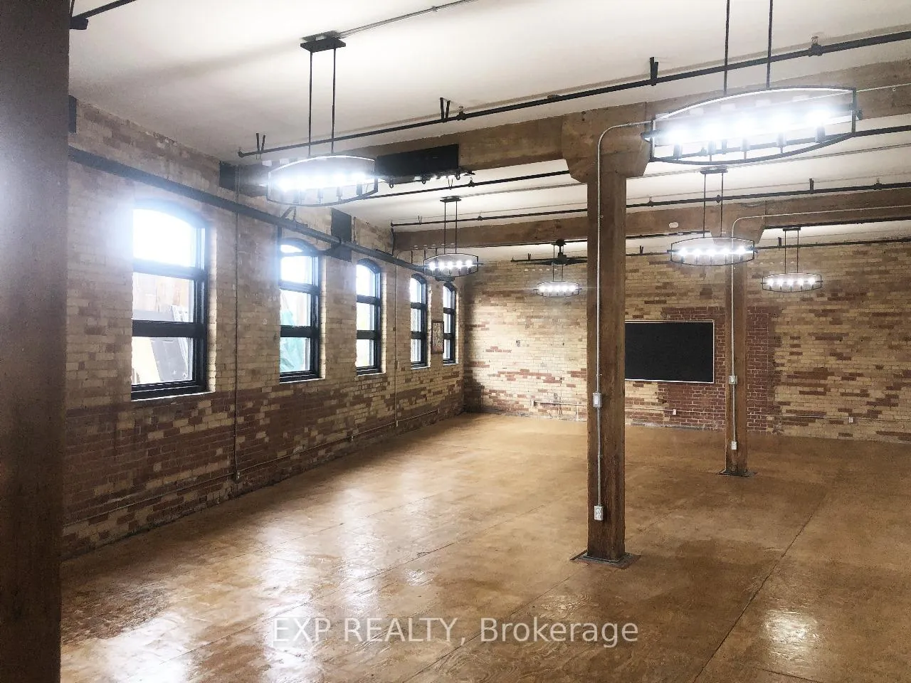 Photo 13 of 2480 Dundas Street W, Toronto, High Park North — HOMEH
