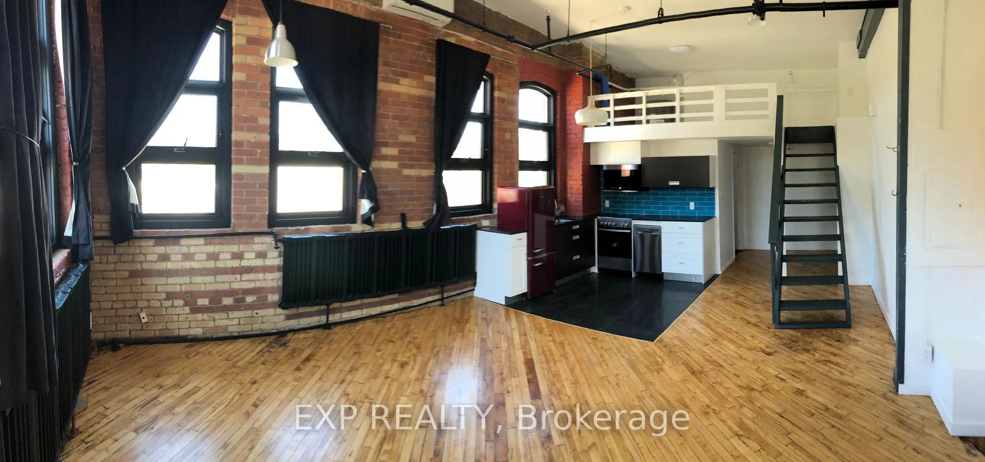 Photo 16 of 2480 Dundas Street W, Toronto, High Park North — HOMEH