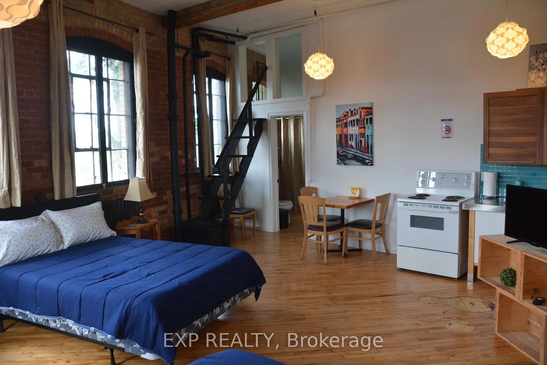 Photo 19 of 2480 Dundas Street W, Toronto, High Park North — HOMEH