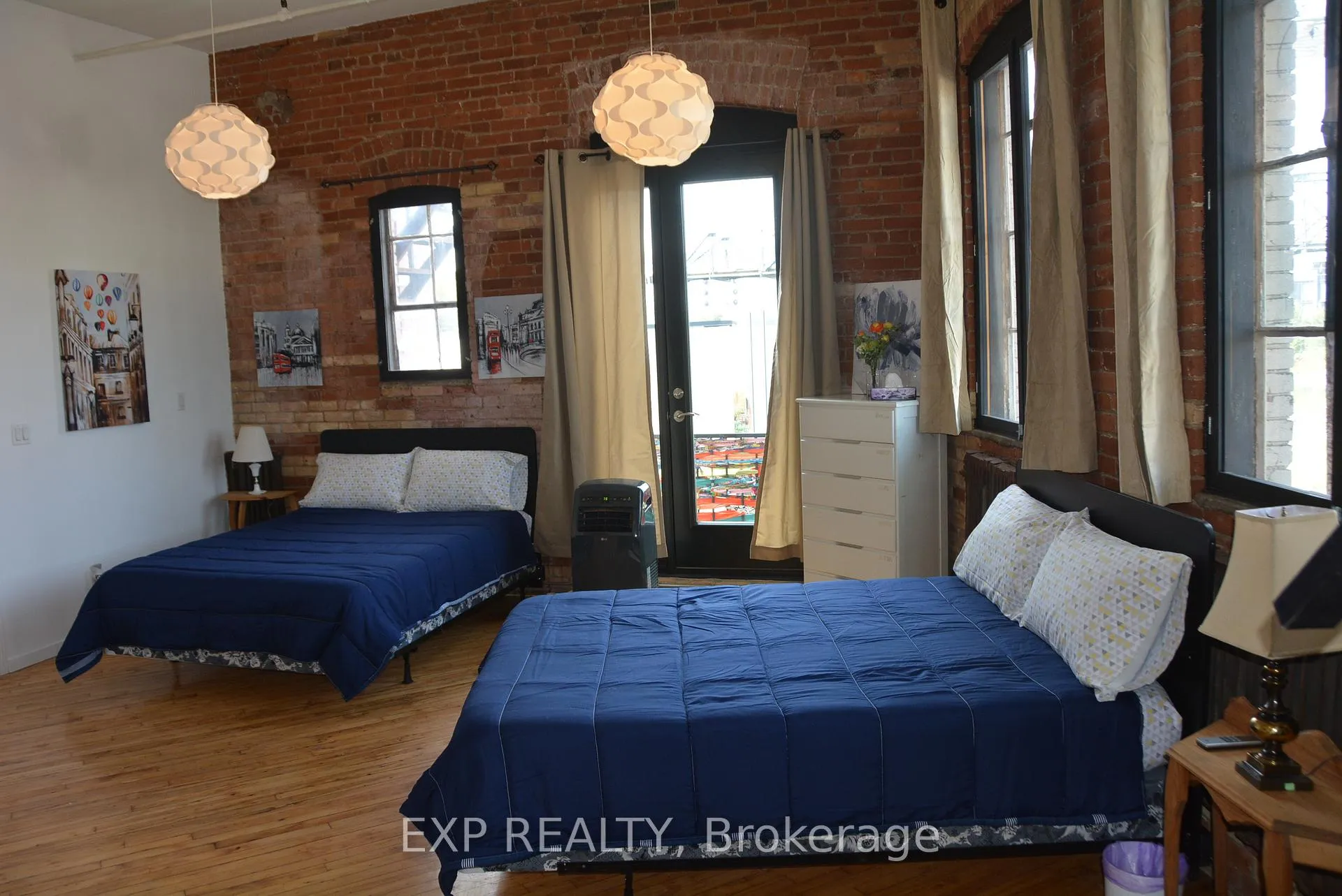 Photo 20 of 2480 Dundas Street W, Toronto, High Park North — HOMEH