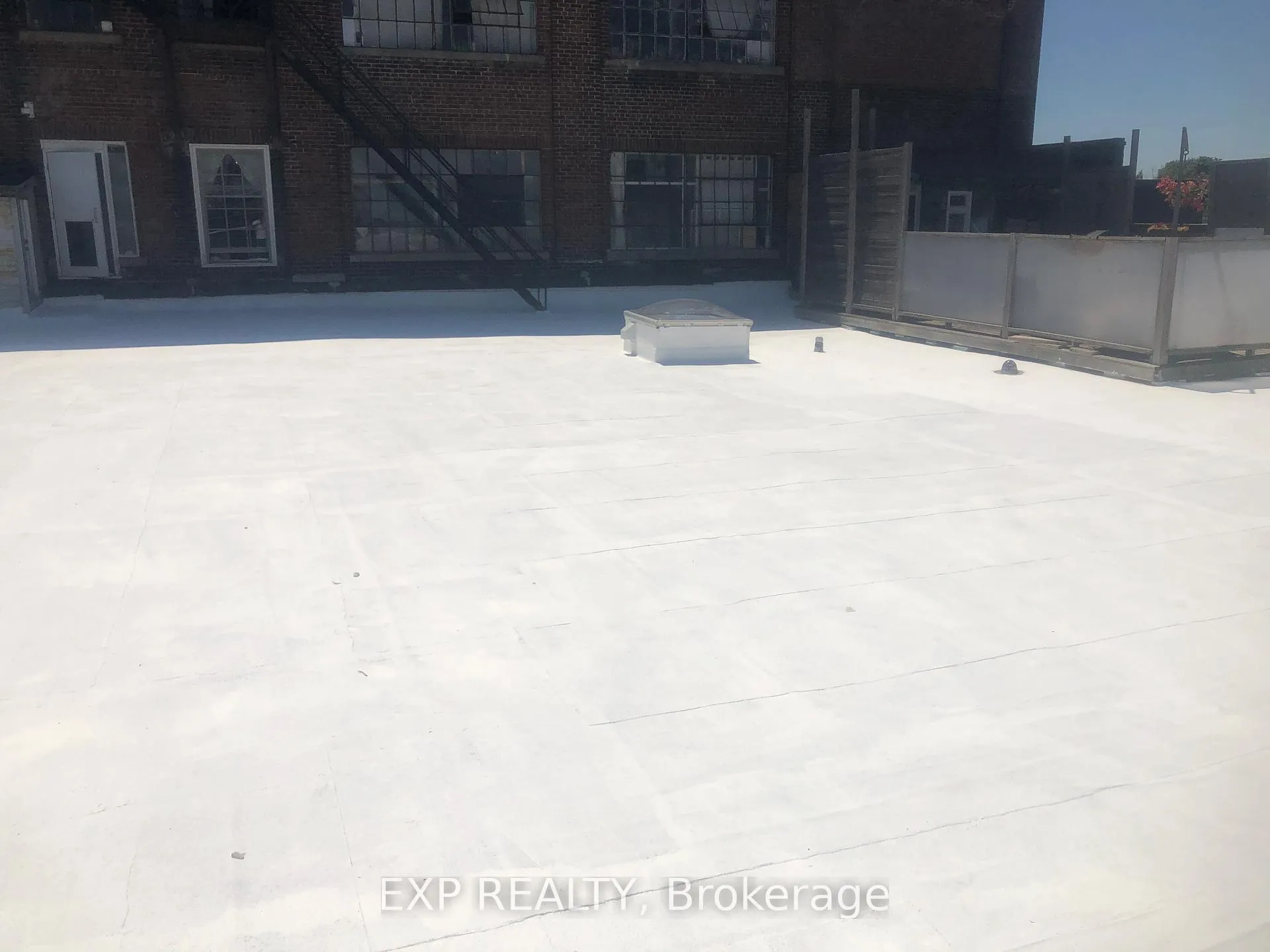 Photo 41 of 2480 Dundas Street W, Toronto, High Park North — HOMEH