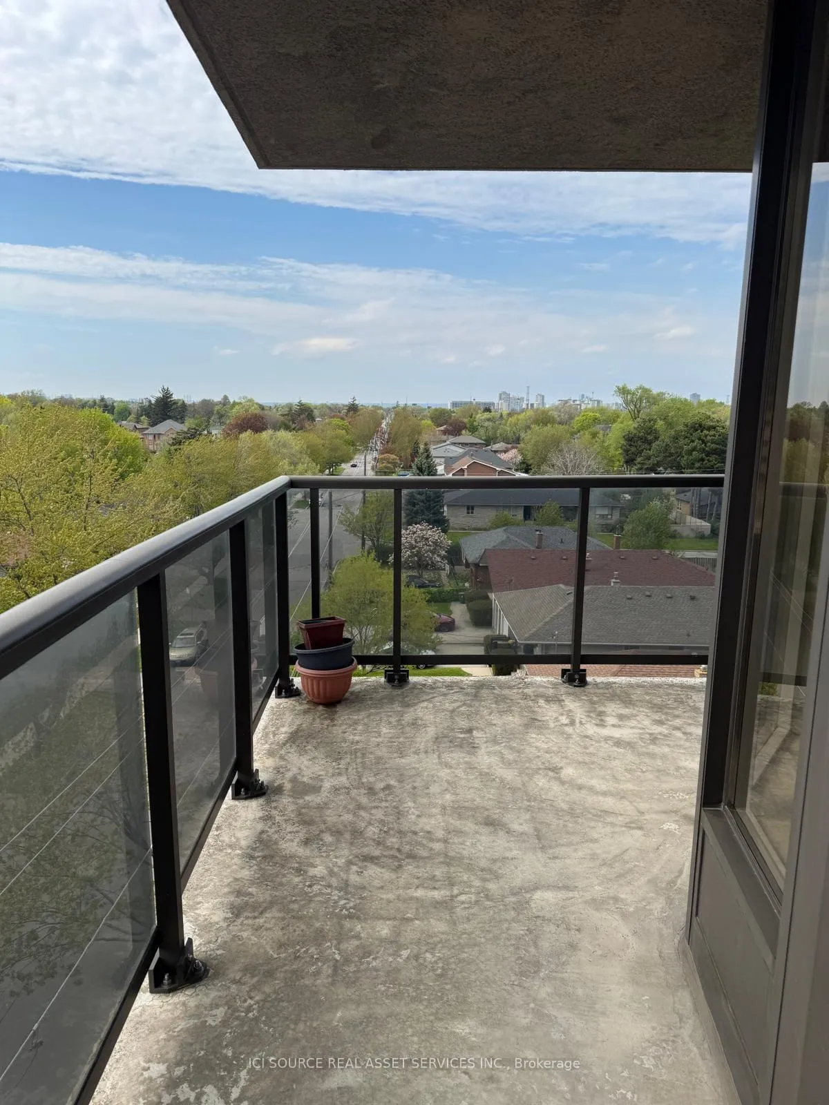 Photo 6 of Unit 614, 760 Sheppard Avenue W, North York, Bathurst Manor — HOMEH