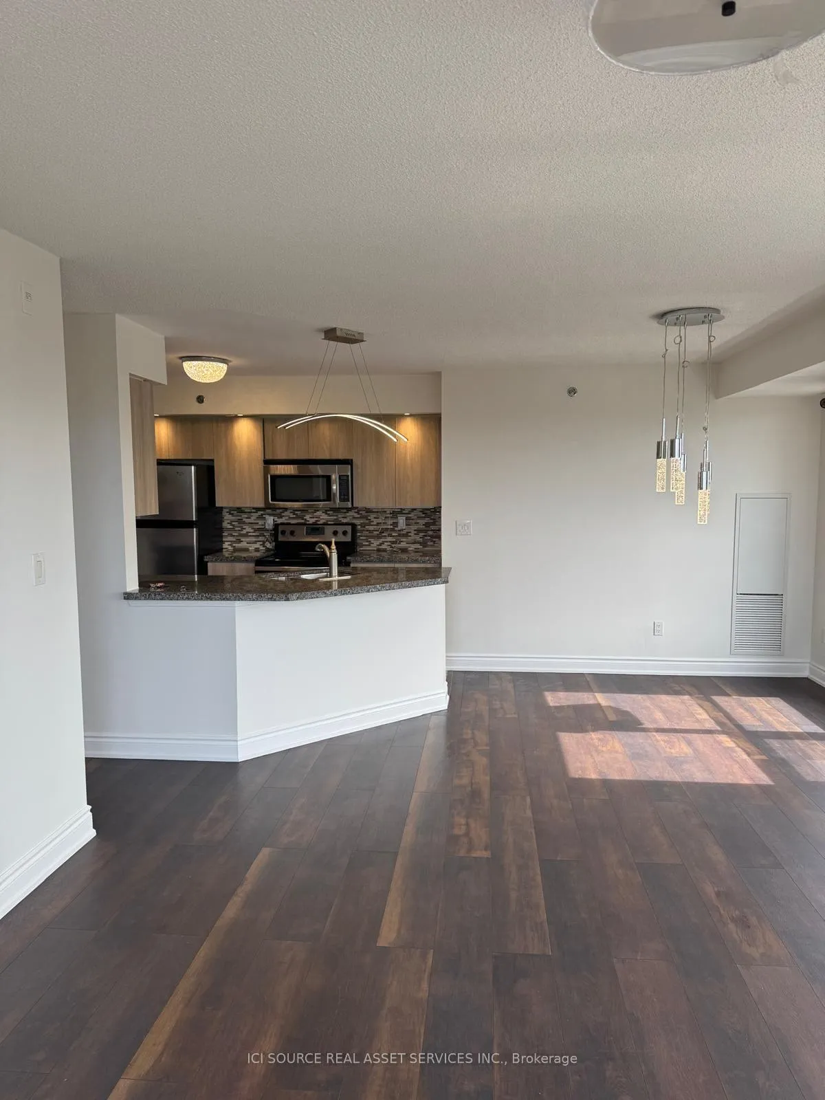 Photo 7 of Unit 614, 760 Sheppard Avenue W, North York, Bathurst Manor — HOMEH