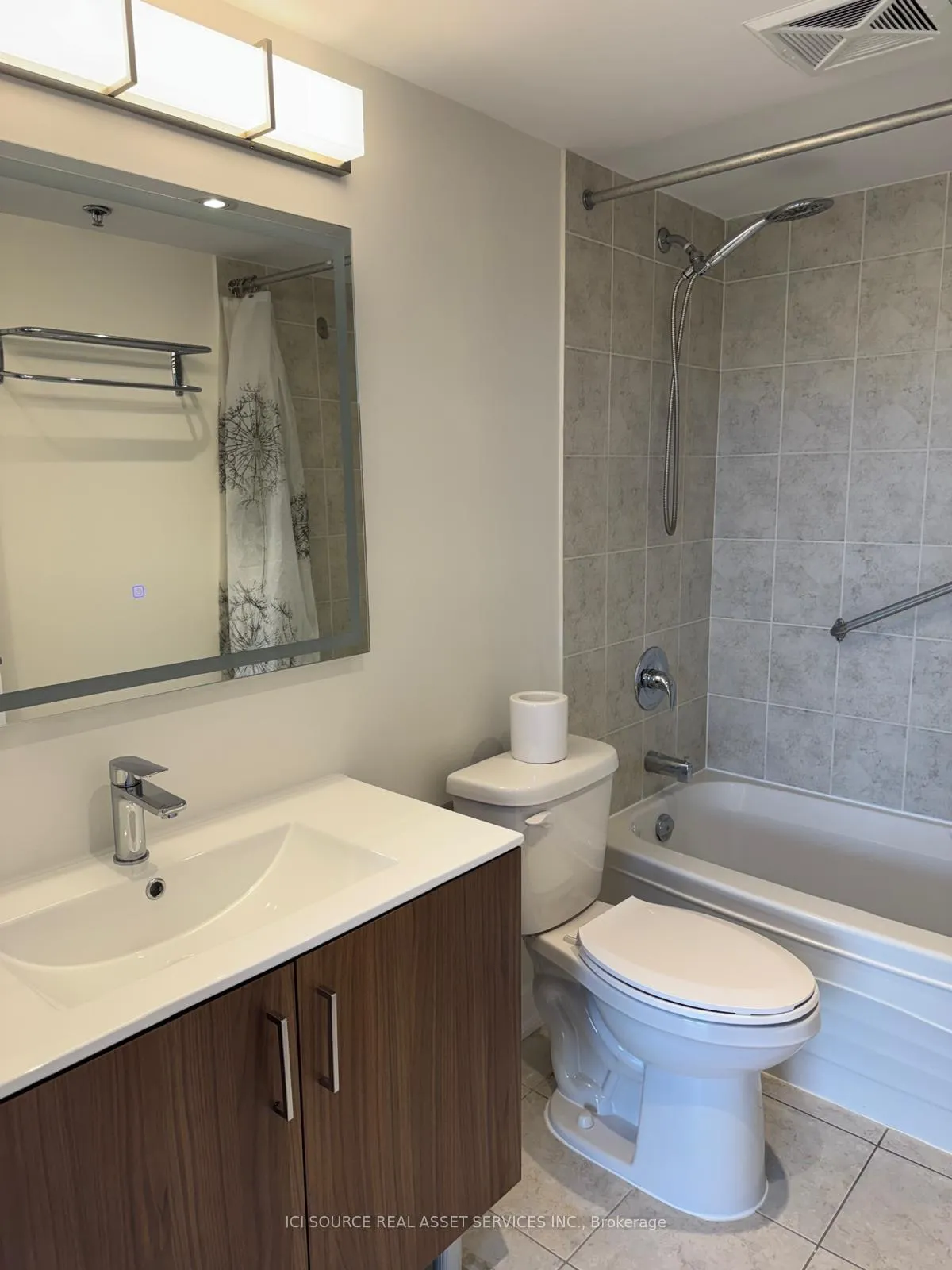 Photo 14 of Unit 614, 760 Sheppard Avenue W, North York, Bathurst Manor — HOMEH