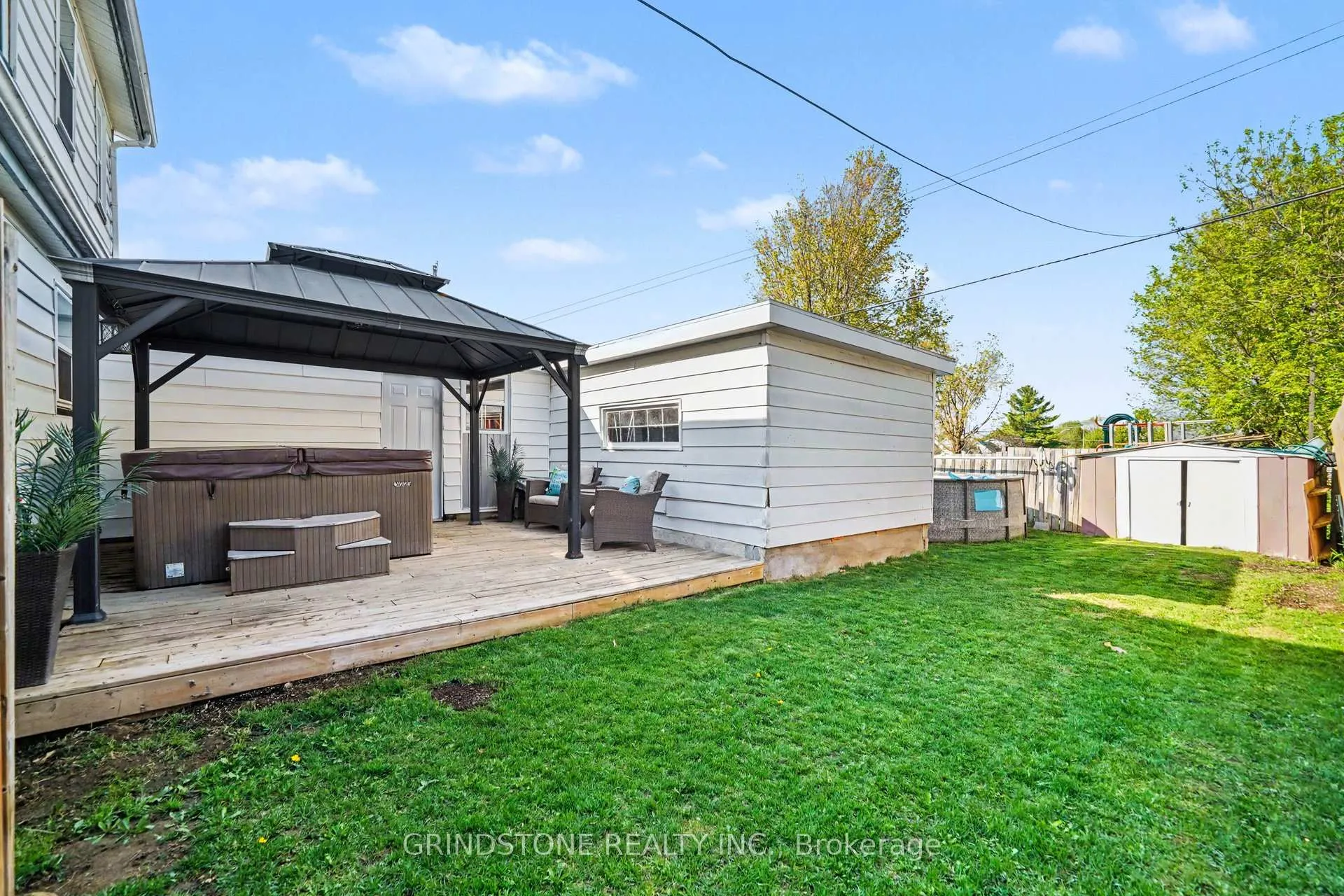 Photo 28 of 479 New Street, Renfrew — HOMEH