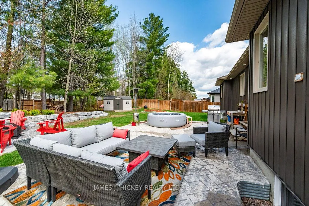 Photo 8 of 5 Nick Street, Petawawa — HOMEH