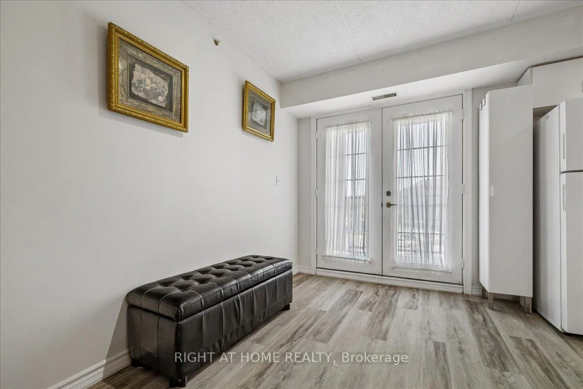 Photo 16 of Unit Unit # 312, 1451 Walker's Line, Burlington, Tansley — HOMEH