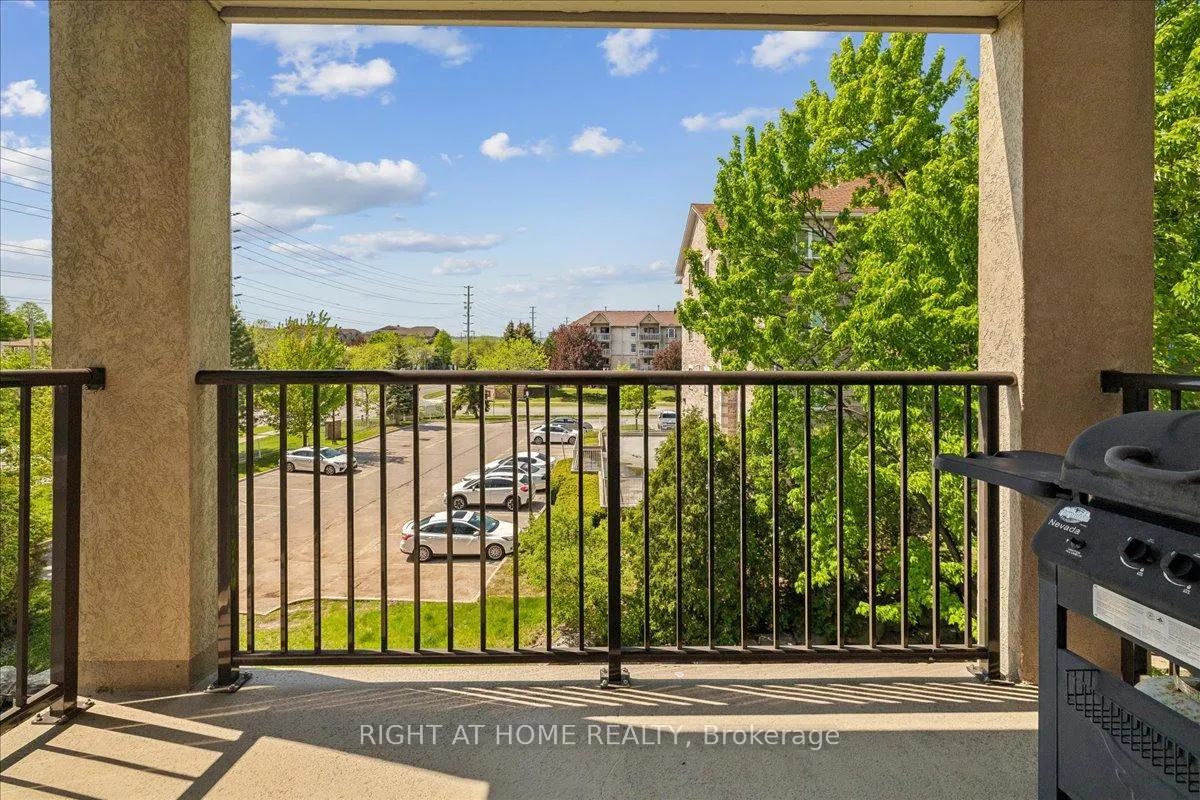 Photo 17 of Unit Unit # 312, 1451 Walker's Line, Burlington, Tansley — HOMEH