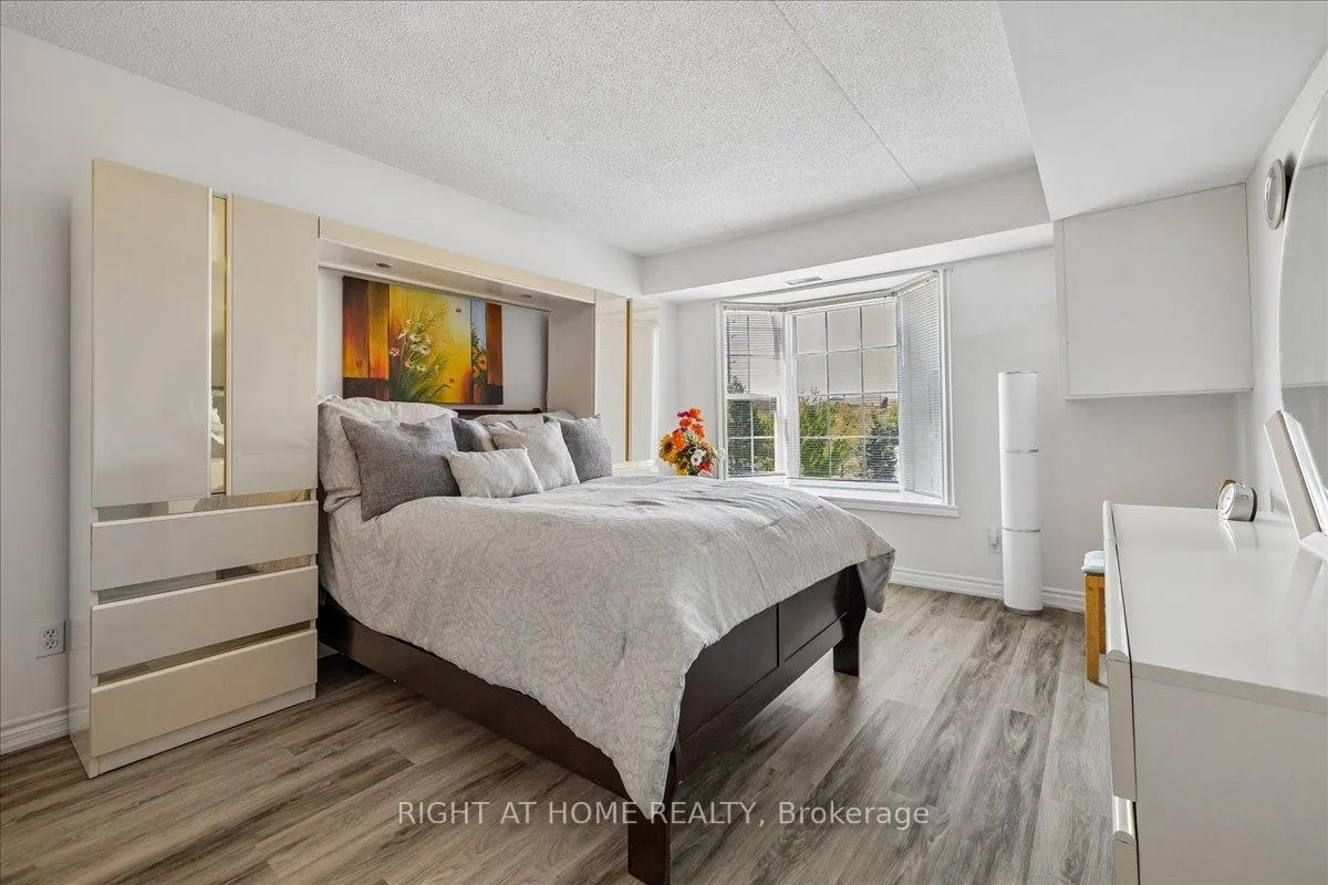 Photo 25 of Unit Unit # 312, 1451 Walker's Line, Burlington, Tansley — HOMEH