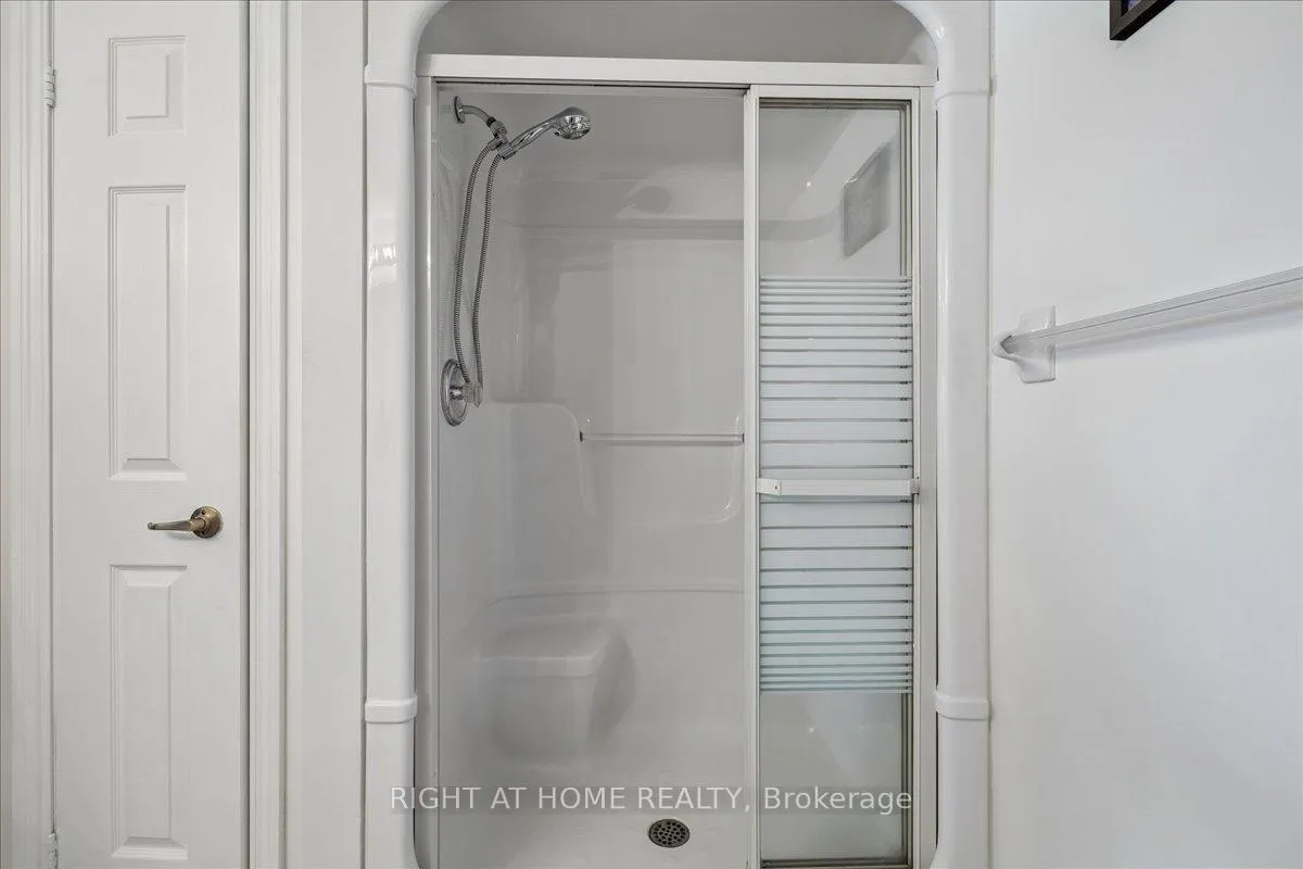 Photo 30 of Unit Unit # 312, 1451 Walker's Line, Burlington, Tansley — HOMEH