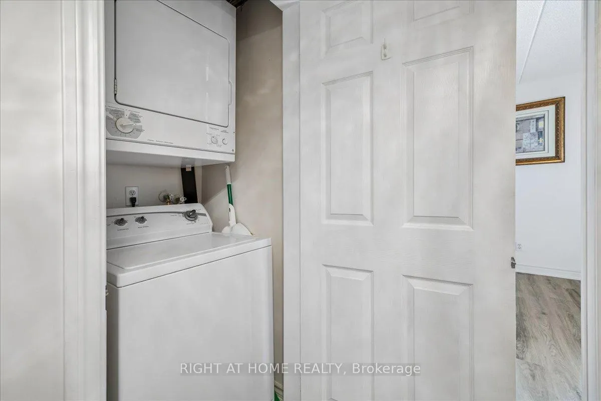 Photo 32 of Unit Unit # 312, 1451 Walker's Line, Burlington, Tansley — HOMEH