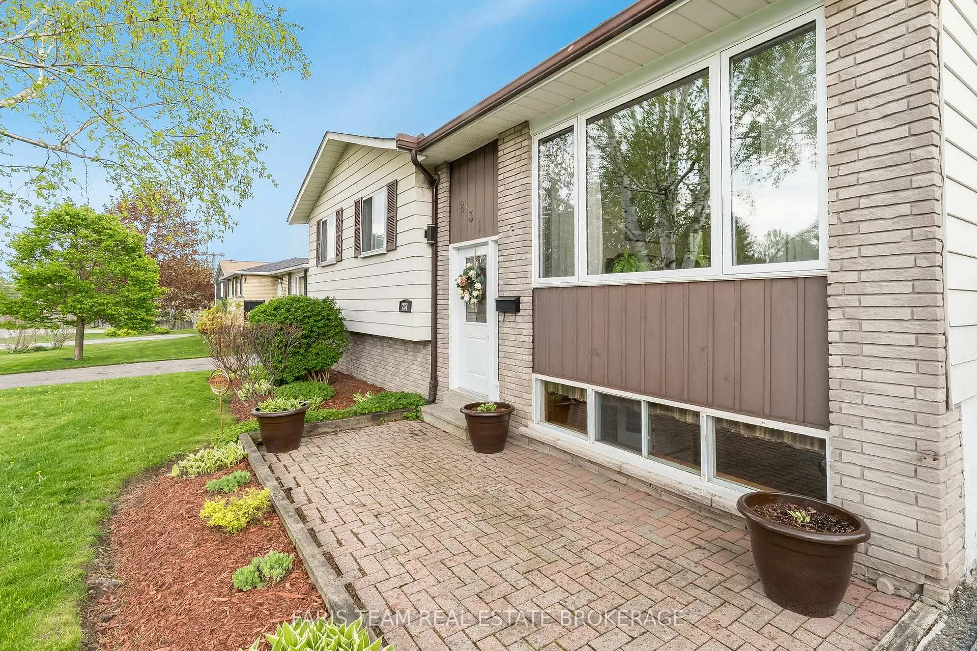 Photo 4 of 231 Chaingate Drive, Midland — HOMEH