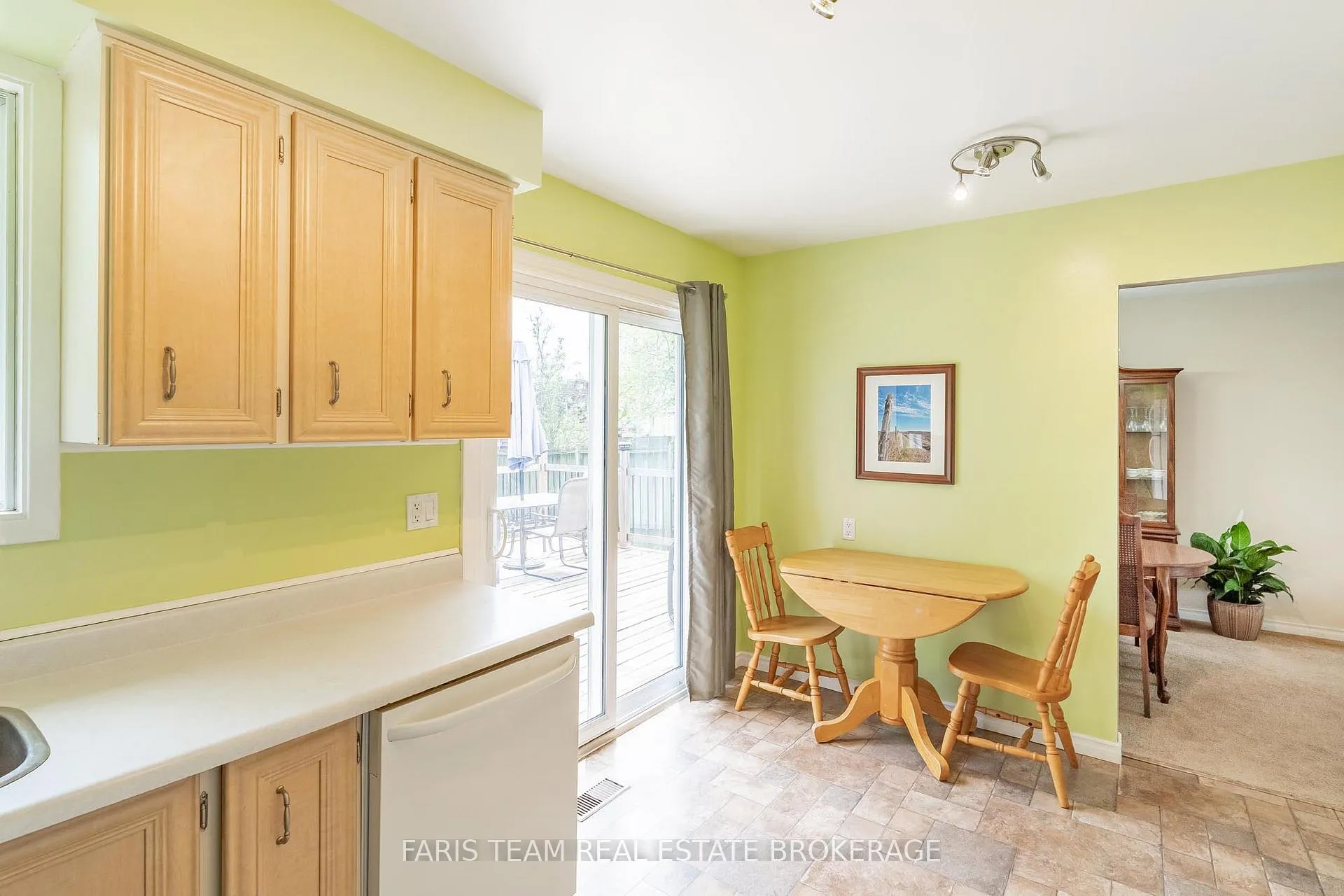 Photo 10 of 231 Chaingate Drive, Midland — HOMEH
