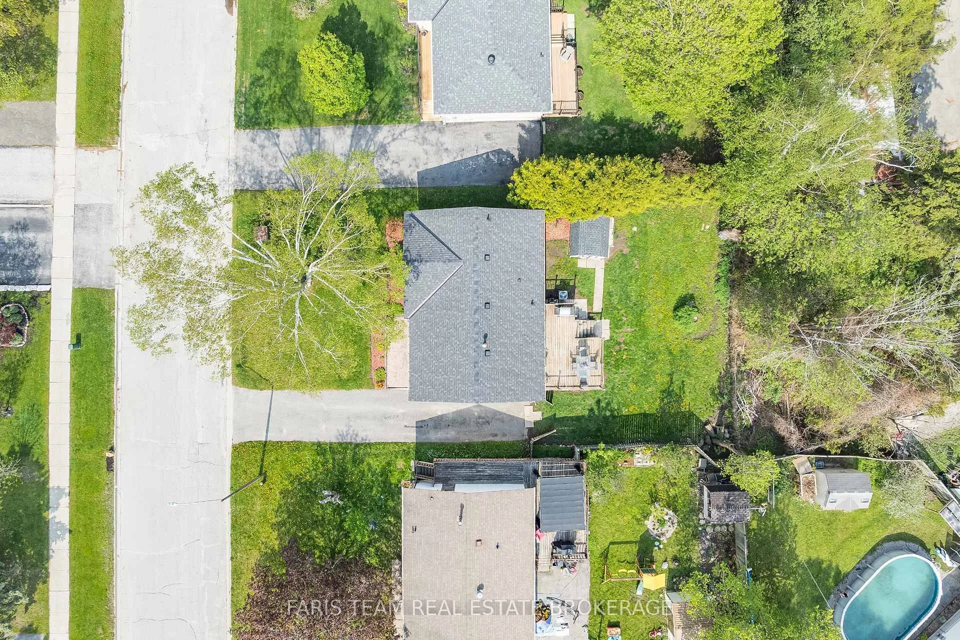 Photo 38 of 231 Chaingate Drive, Midland — HOMEH