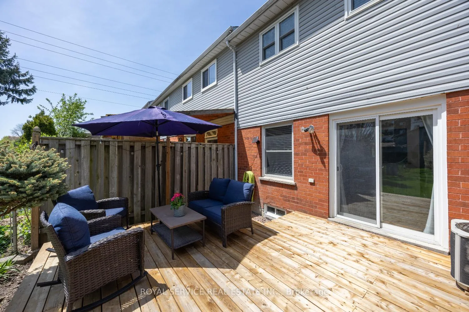 Photo 13 of 54 Galbraith Court, Clarington, Bowmanville — HOMEH