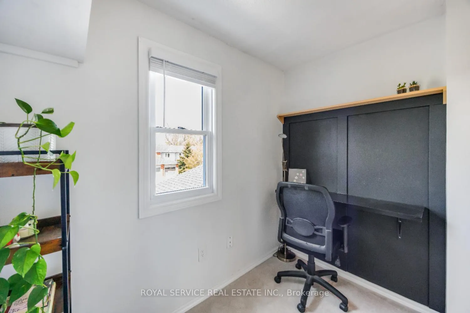 Photo 23 of 54 Galbraith Court, Clarington, Bowmanville — HOMEH