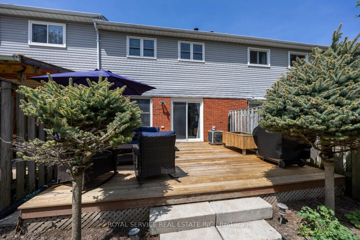 Photo 35 of 54 Galbraith Court, Clarington, Bowmanville — HOMEH