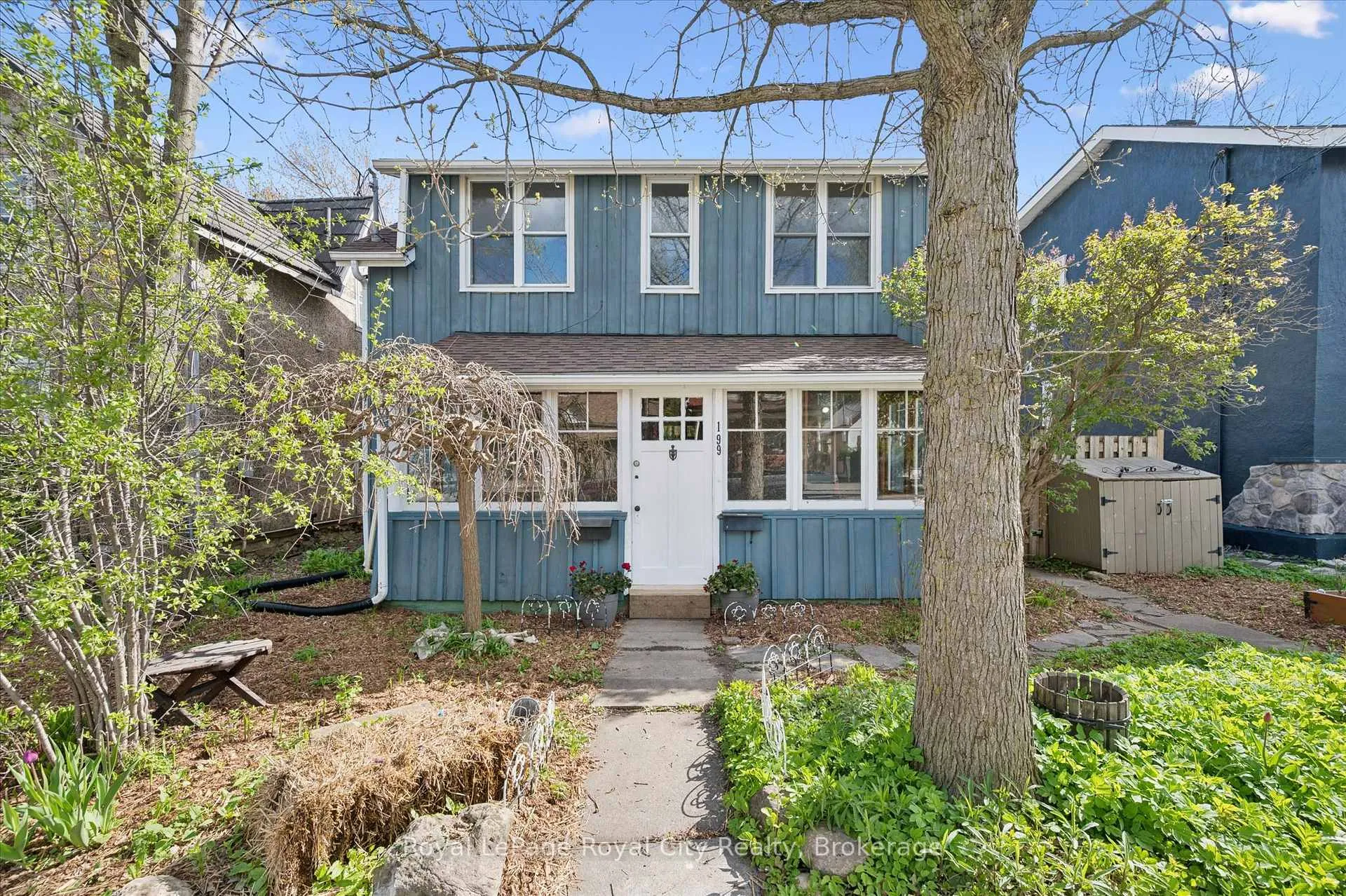 Photo 2 of 199 Neeve Street, Guelph, St. Patrick's Ward — HOMEH