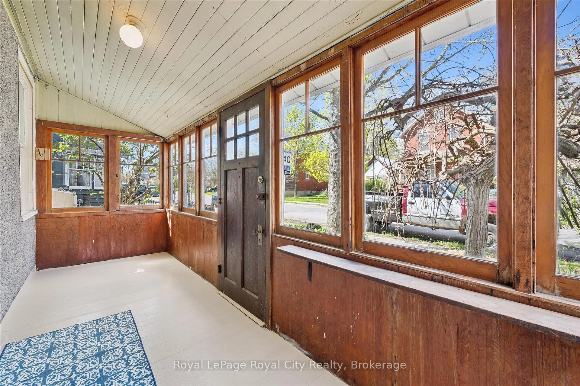 Photo 4 of 199 Neeve Street, Guelph, St. Patrick's Ward — HOMEH