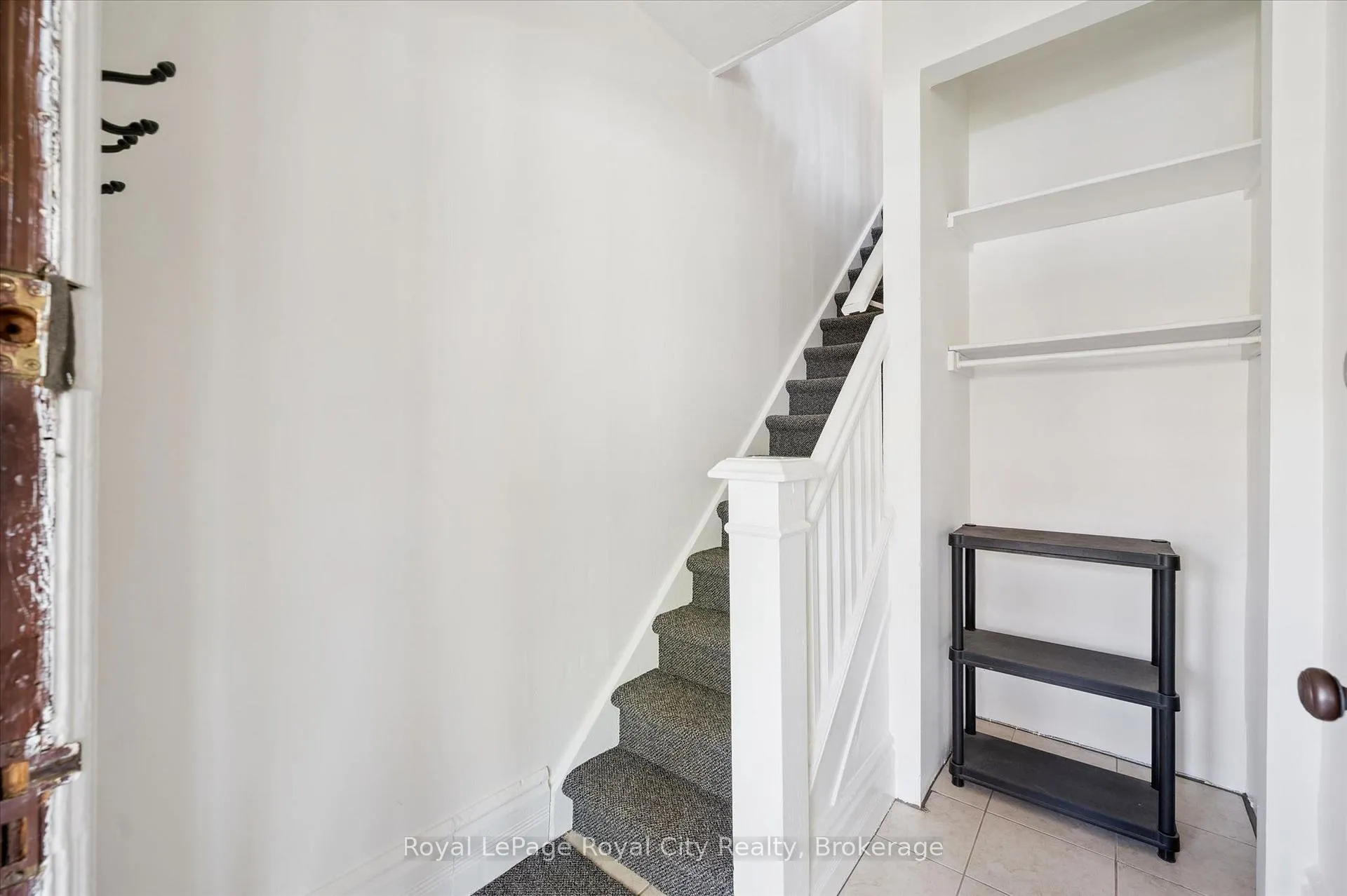 Photo 8 of 199 Neeve Street, Guelph, St. Patrick's Ward — HOMEH