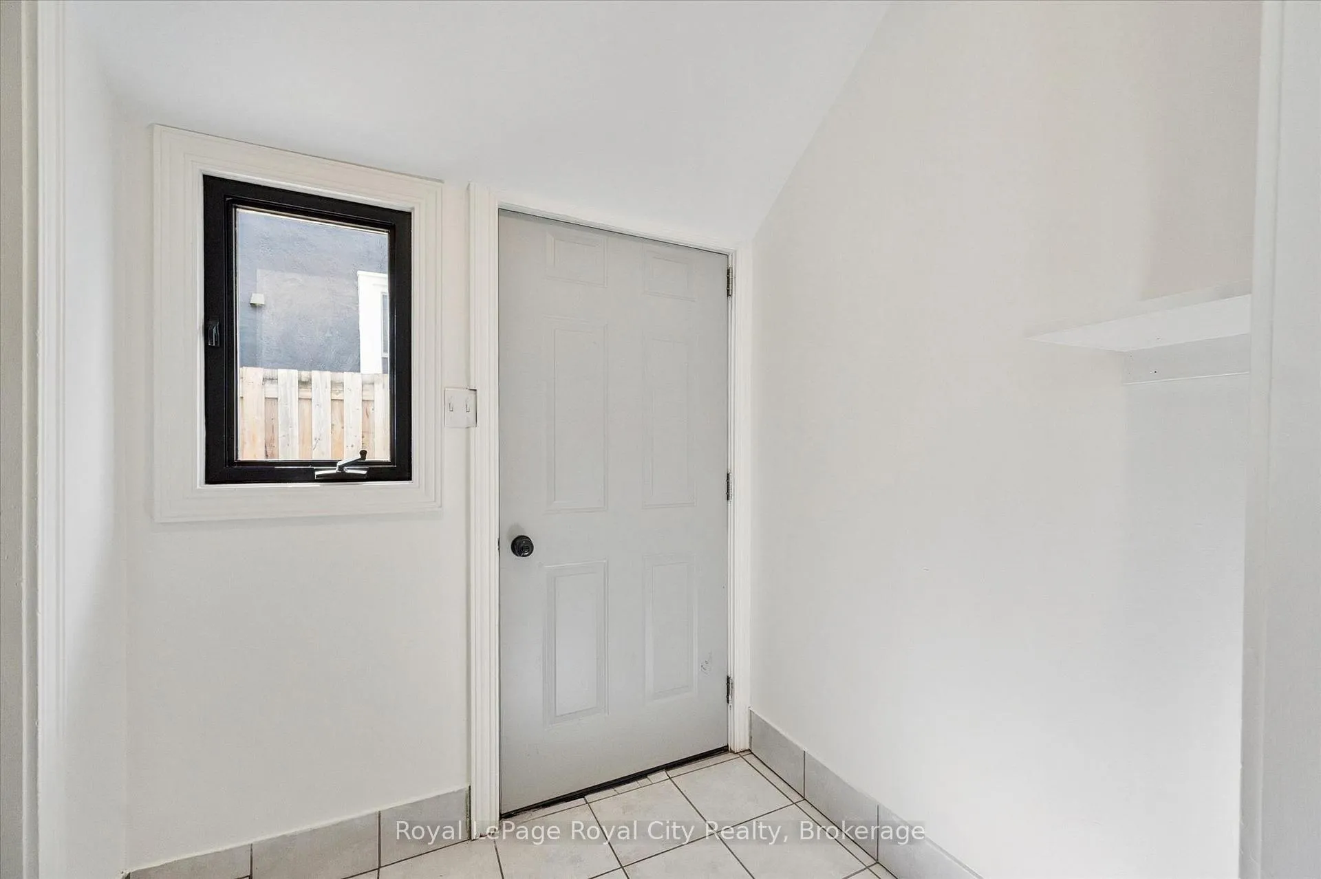 Photo 19 of 199 Neeve Street, Guelph, St. Patrick's Ward — HOMEH
