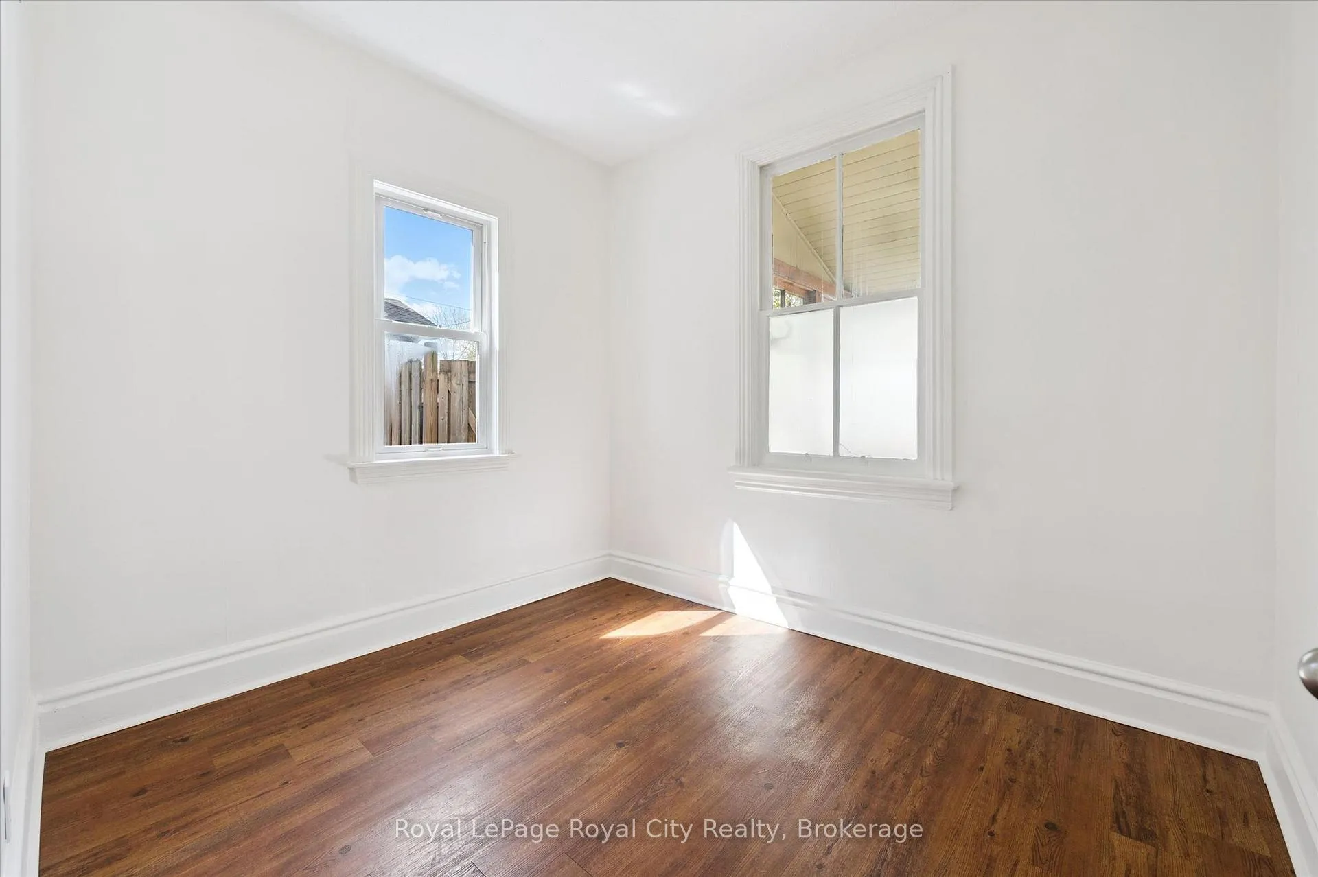Photo 26 of 199 Neeve Street, Guelph, St. Patrick's Ward — HOMEH