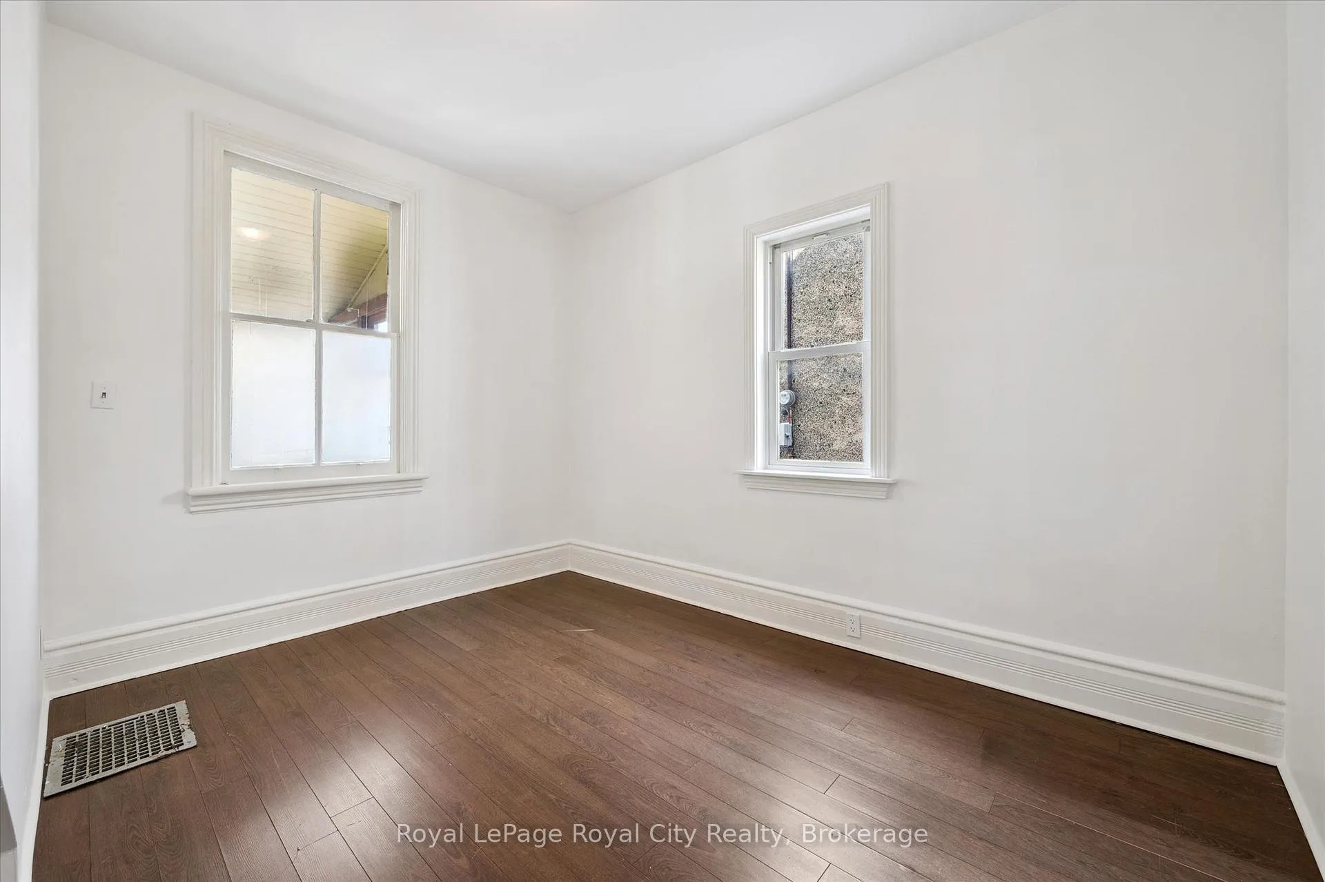 Photo 28 of 199 Neeve Street, Guelph, St. Patrick's Ward — HOMEH
