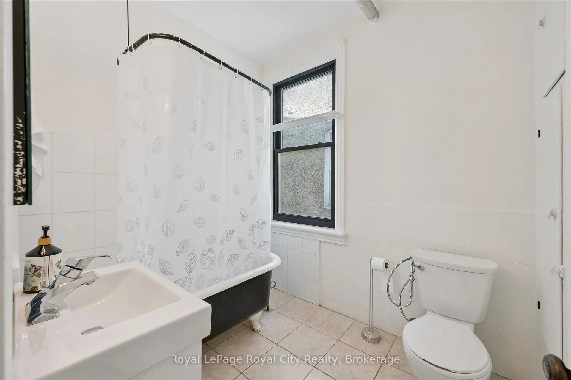 Photo 30 of 199 Neeve Street, Guelph, St. Patrick's Ward — HOMEH