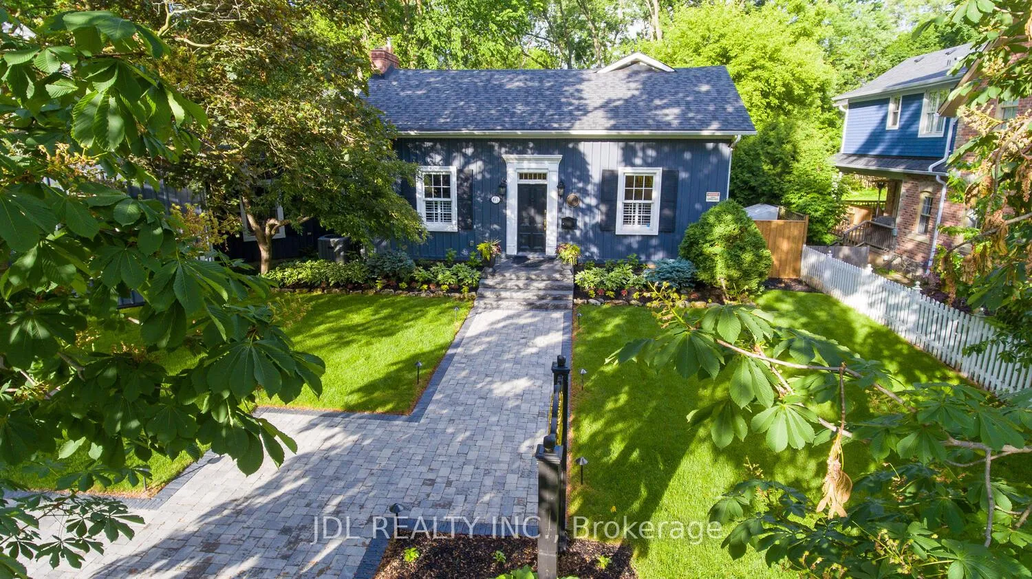 Photo 4 of 145 Main Street, Markham, Unionville — HOMEH