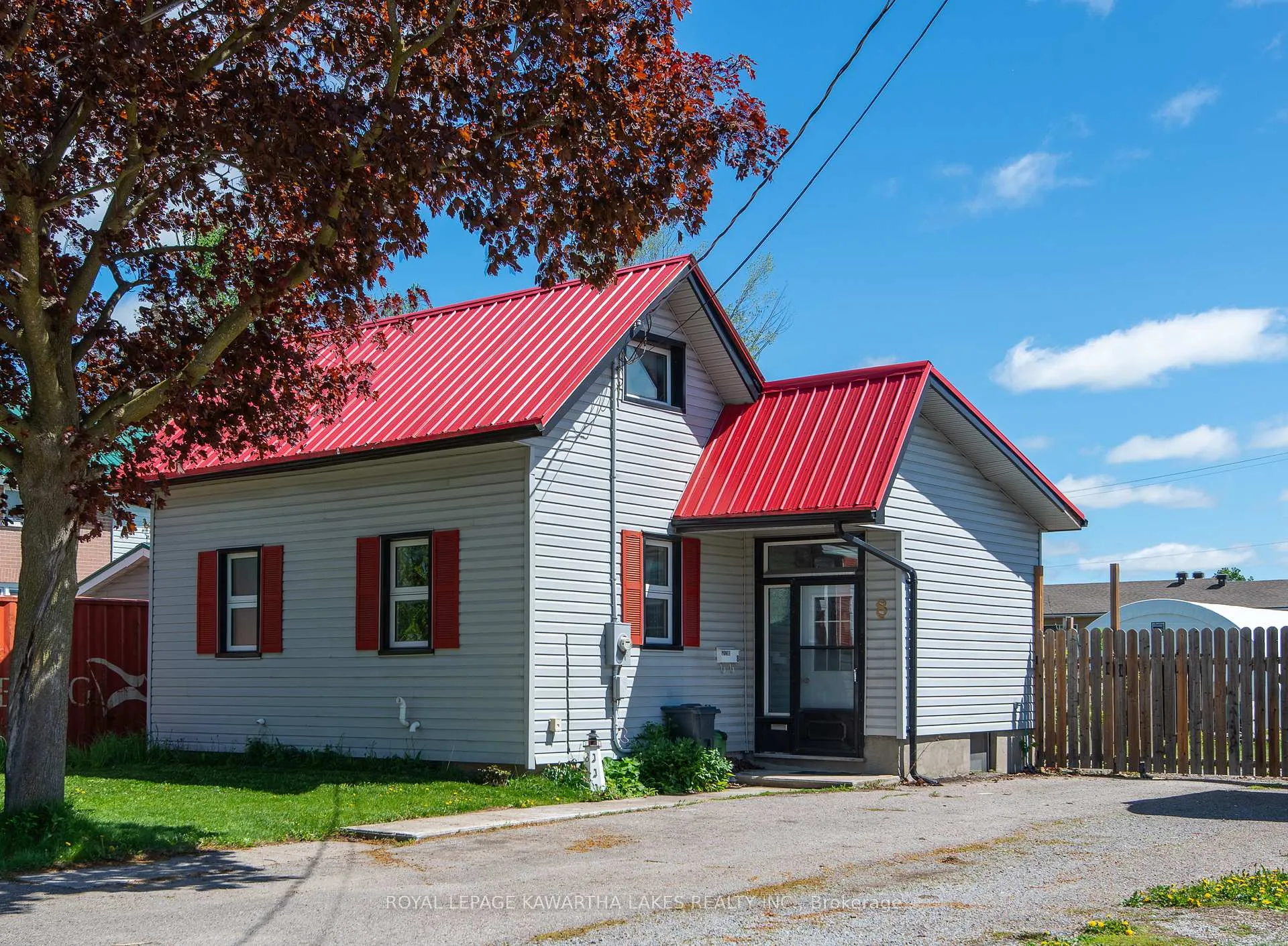 Photo 1 of 8 Wolfe Street, Kawartha Lakes, Lindsay — HOMEH