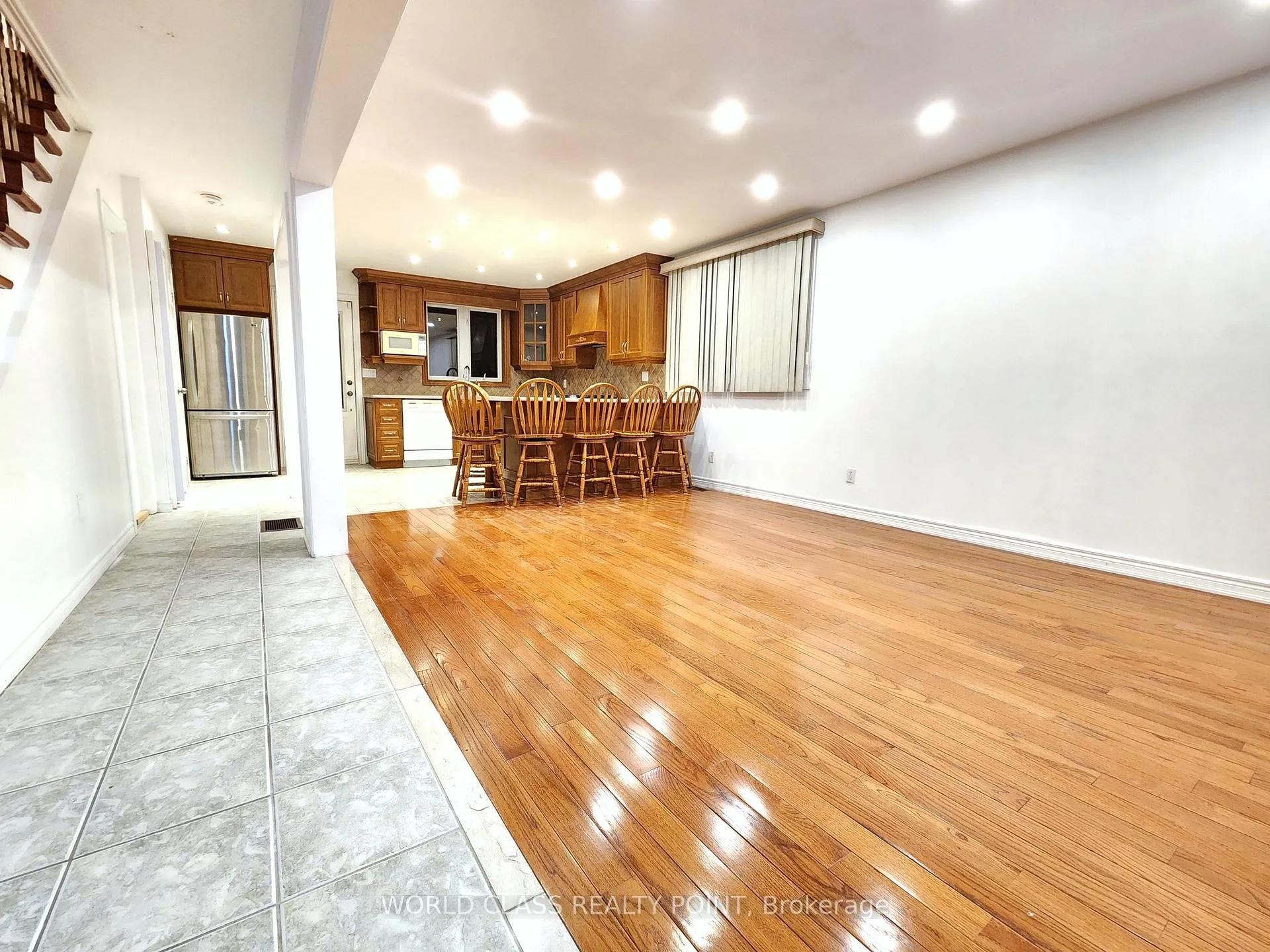Photo 6 of 7 Cliff Street, Toronto, Rockcliffe-Smythe — HOMEH