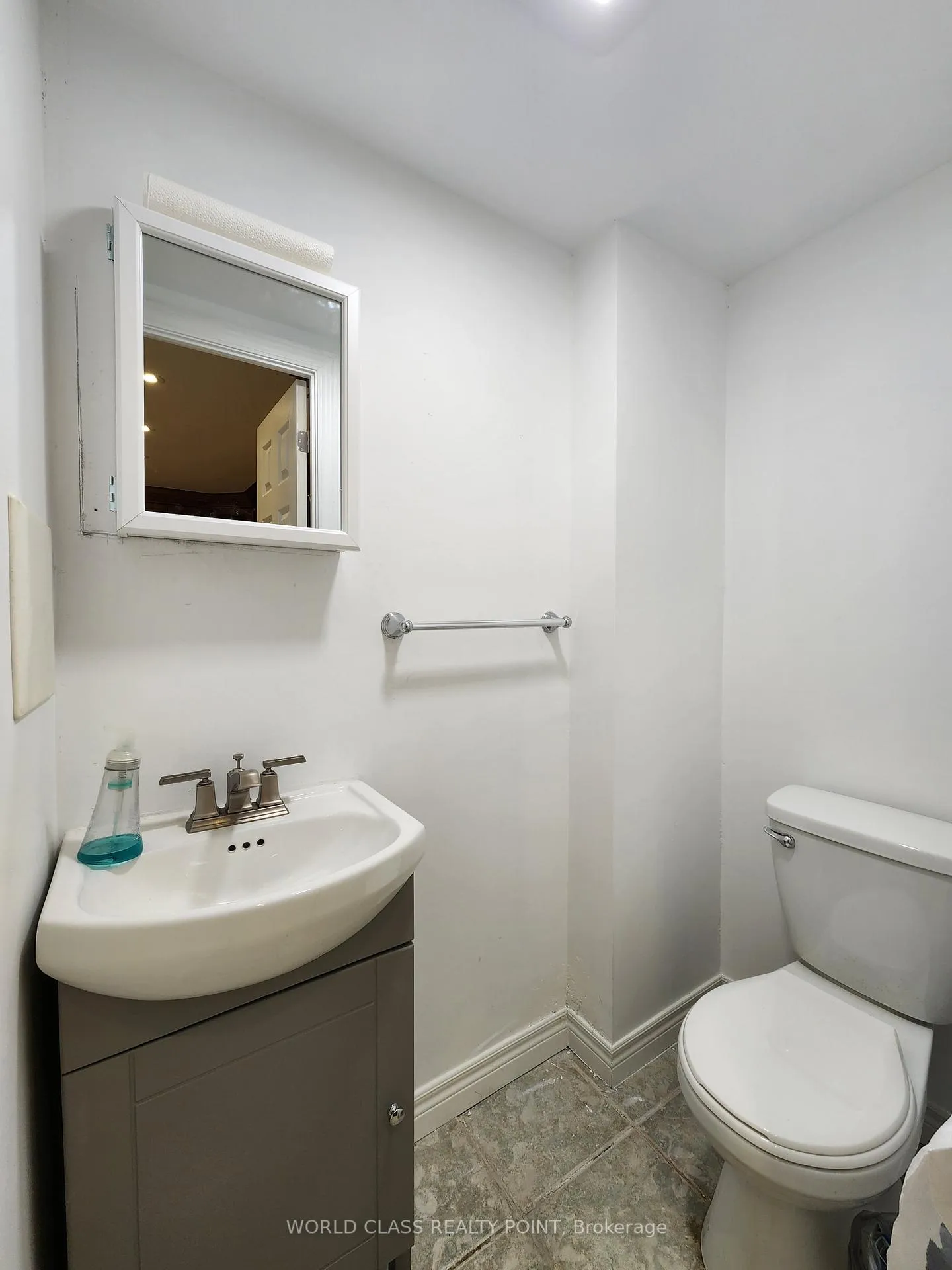 Photo 9 of 7 Cliff Street, Toronto, Rockcliffe-Smythe — HOMEH