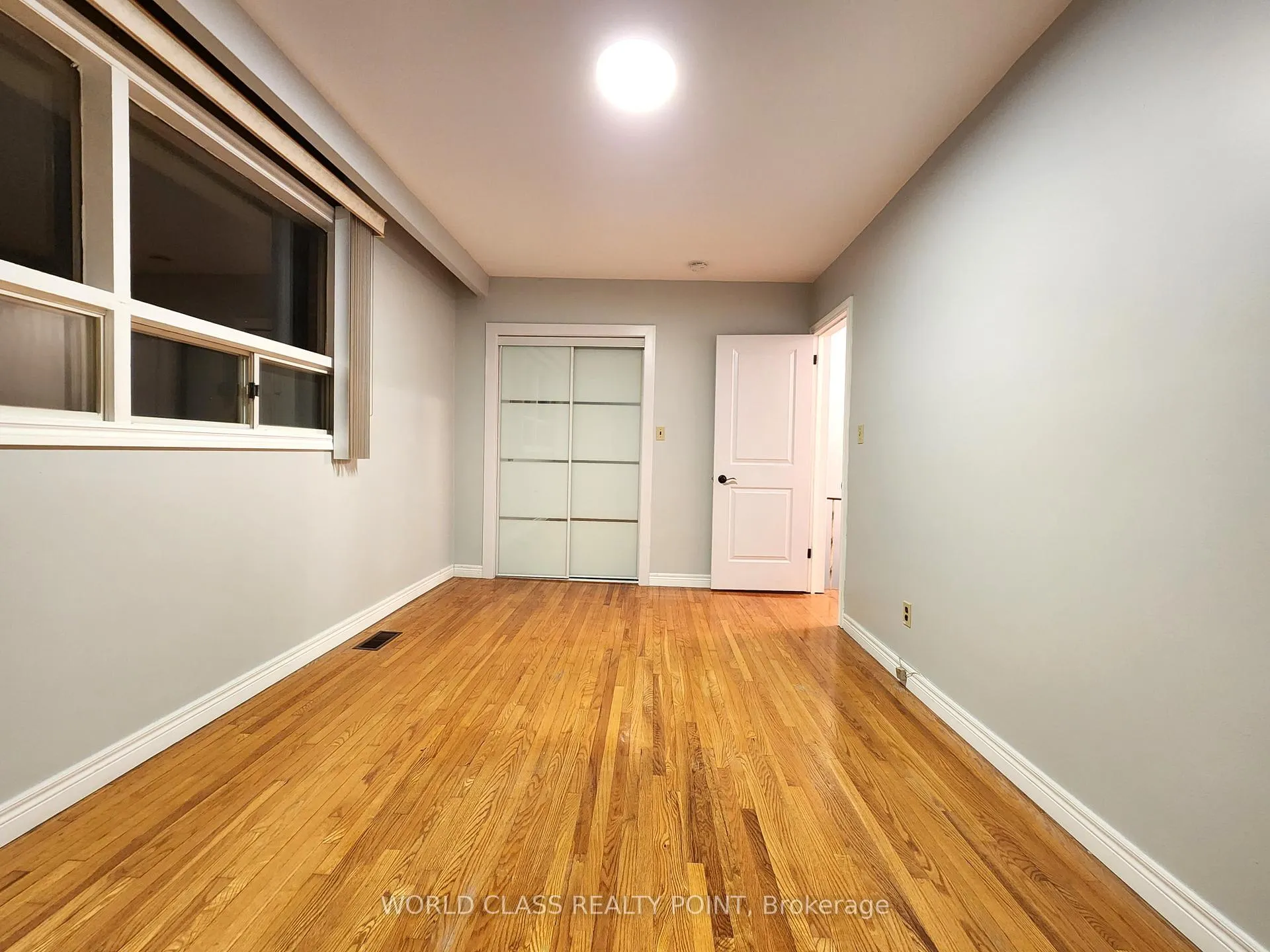 Photo 13 of 7 Cliff Street, Toronto, Rockcliffe-Smythe — HOMEH