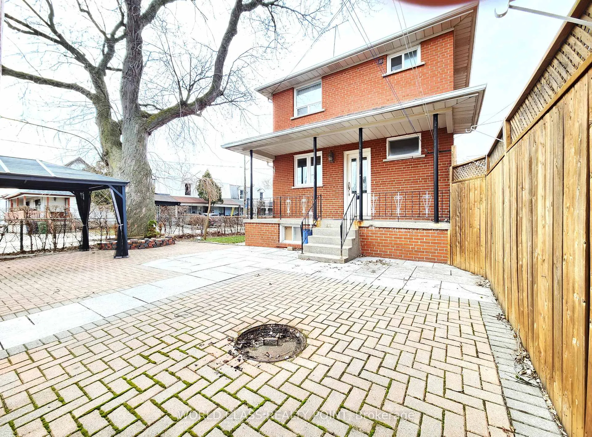 Photo 18 of 7 Cliff Street, Toronto, Rockcliffe-Smythe — HOMEH