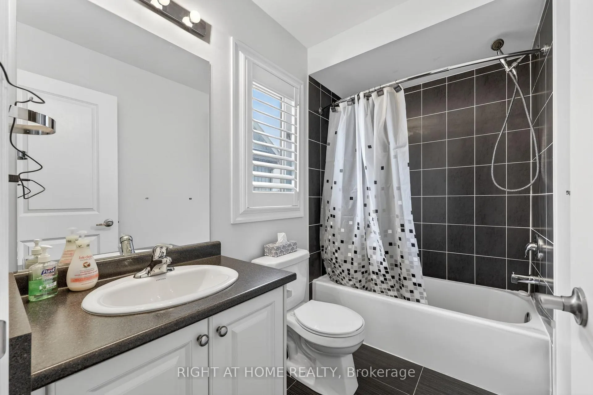 Photo 24 of 61 Latimer Avenue, Essa, Angus — HOMEH