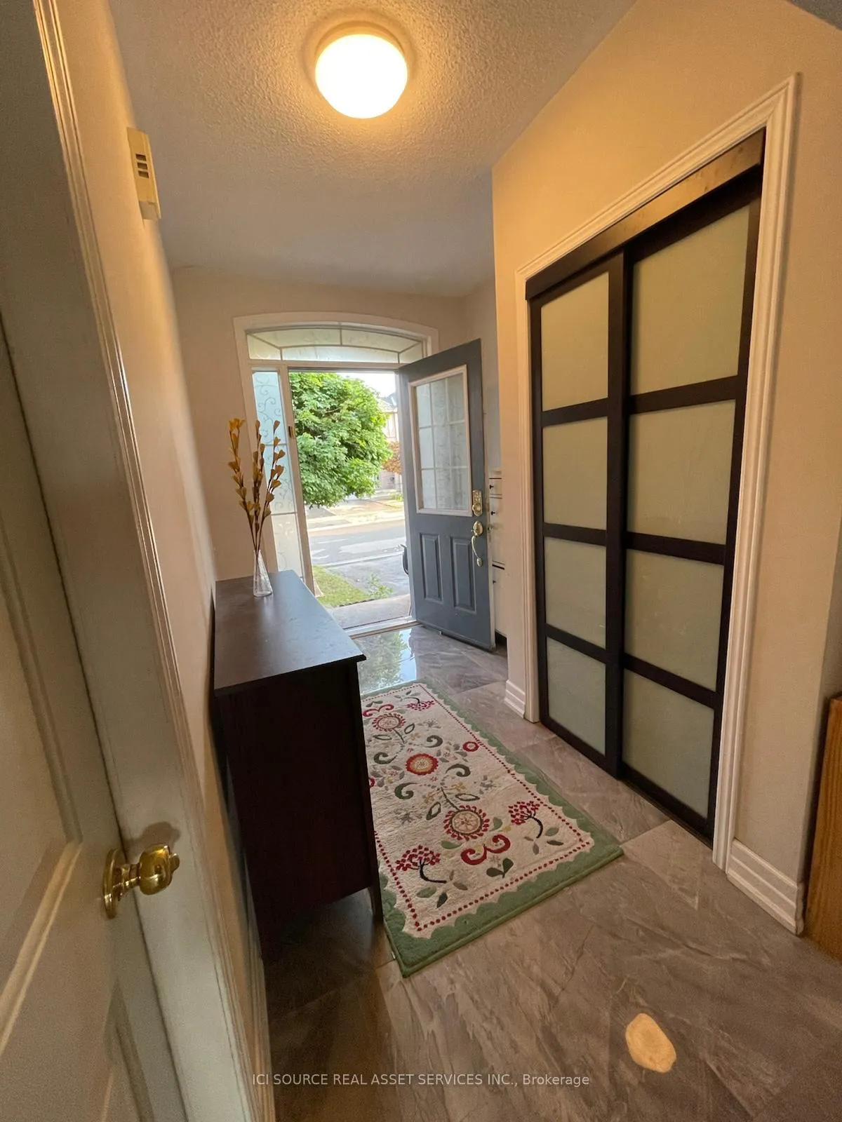 Photo 5 of 63C View Green Crescent, Etobicoke, West Humber-Clairville — HOMEH