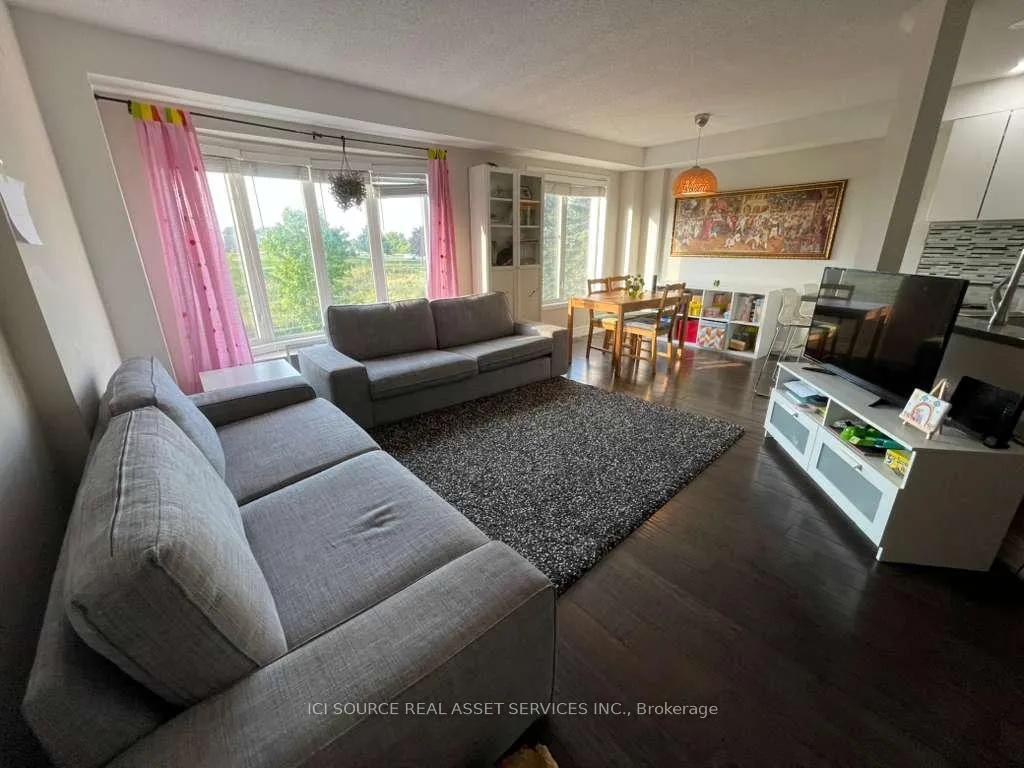 Photo 6 of 63C View Green Crescent, Etobicoke, West Humber-Clairville — HOMEH