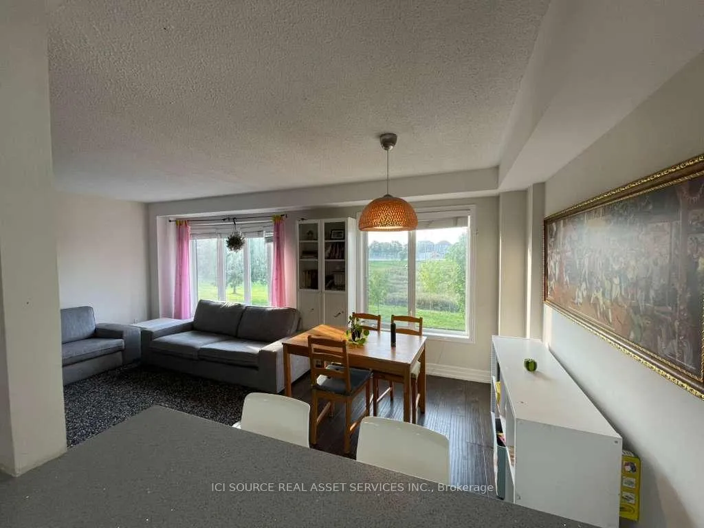 Photo 7 of 63C View Green Crescent, Etobicoke, West Humber-Clairville — HOMEH