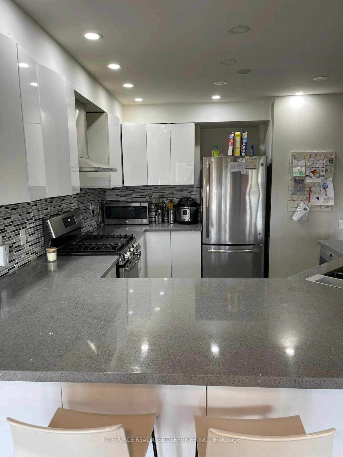 Photo 9 of 63C View Green Crescent, Etobicoke, West Humber-Clairville — HOMEH