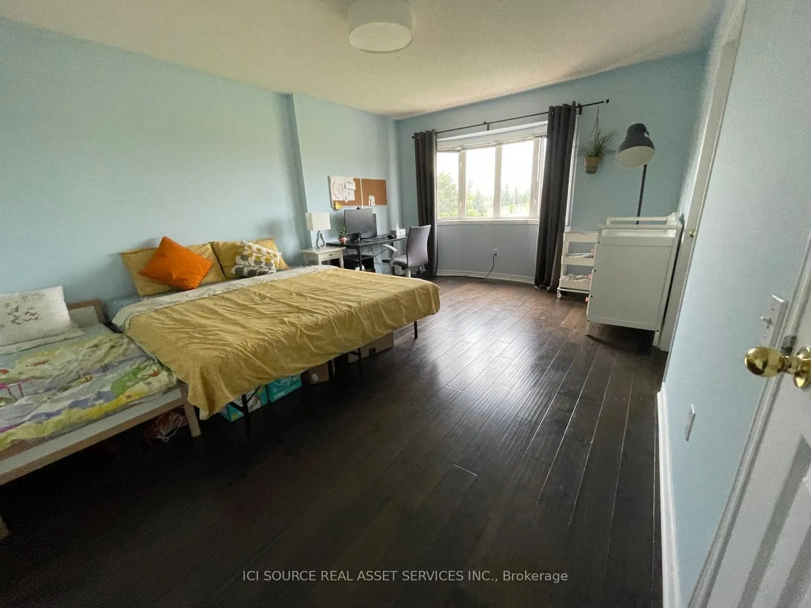Photo 13 of 63C View Green Crescent, Etobicoke, West Humber-Clairville — HOMEH