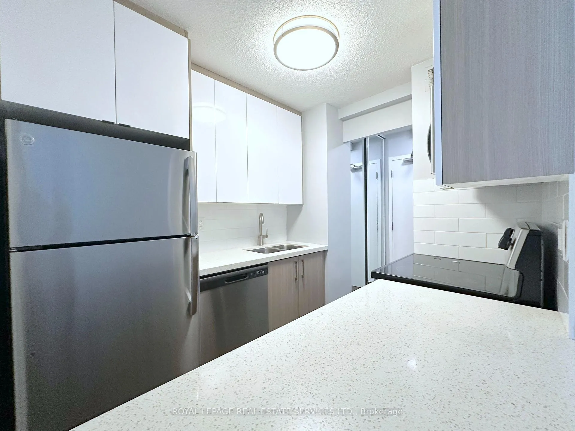 Photo 4 of Unit 915, 255 Main Street, Toronto, East End-Danforth — HOMEH