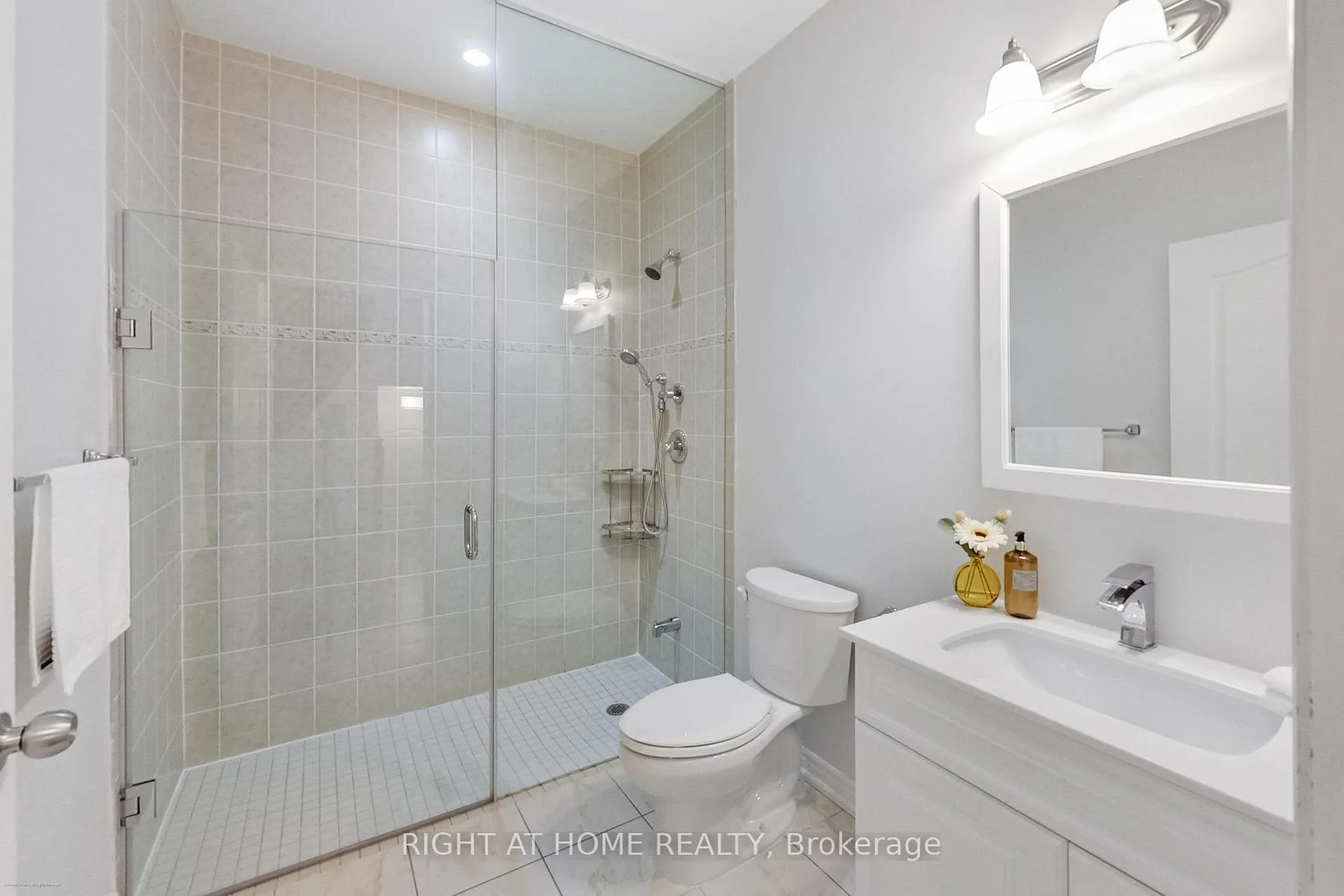 Photo 16 of 300 McGibbon Drive, Milton, Clarke — HOMEH