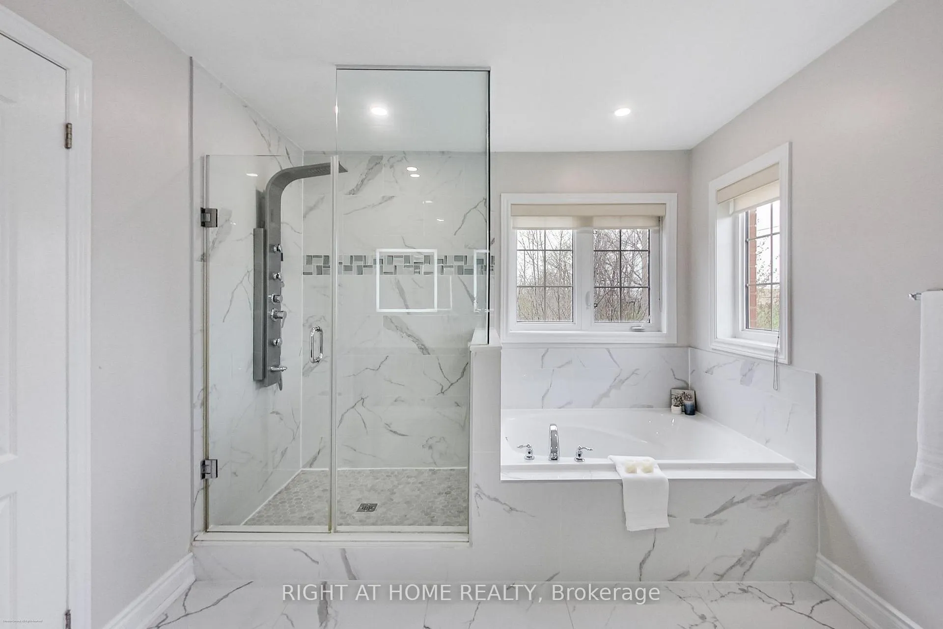 Photo 24 of 300 McGibbon Drive, Milton, Clarke — HOMEH