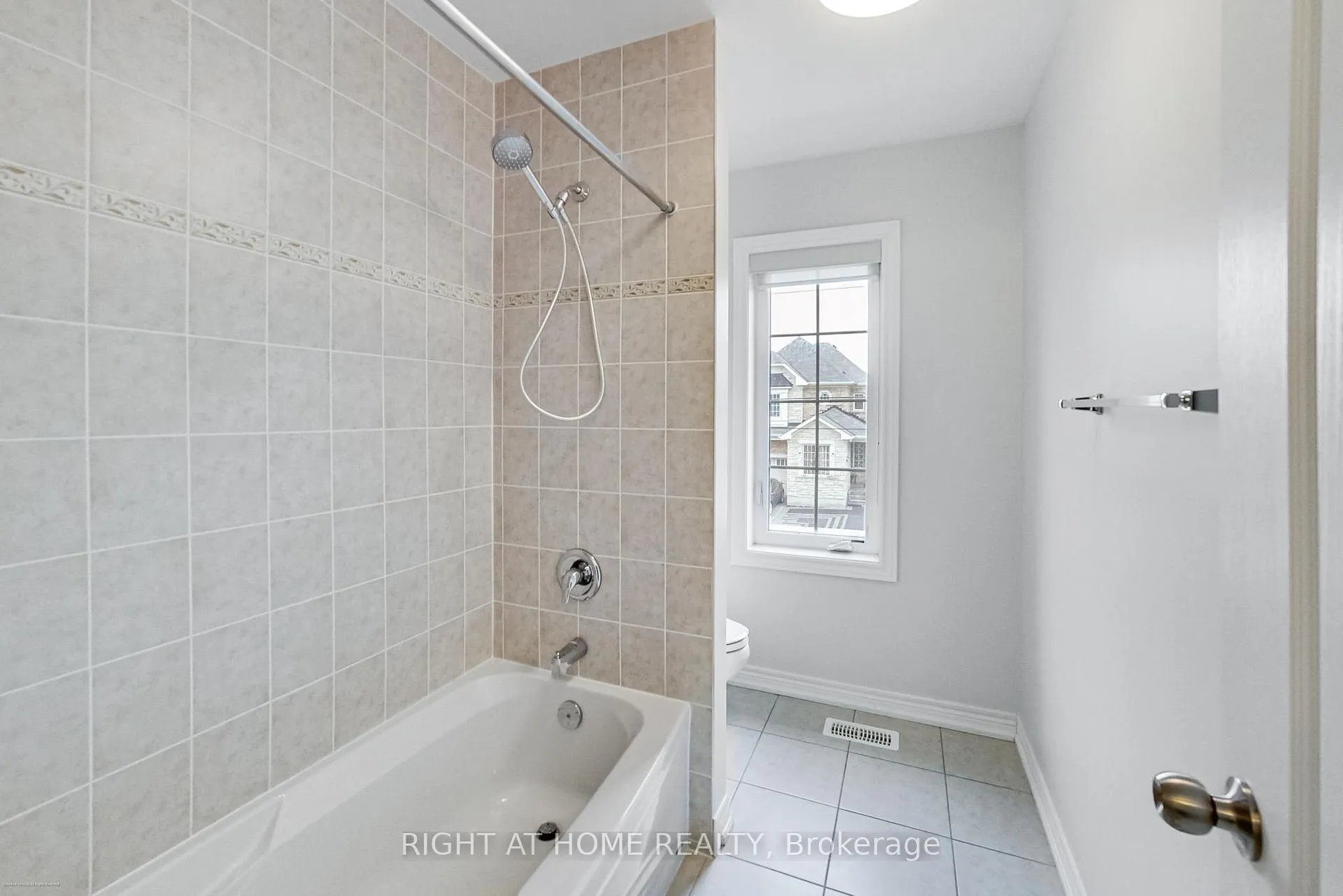Photo 32 of 300 McGibbon Drive, Milton, Clarke — HOMEH