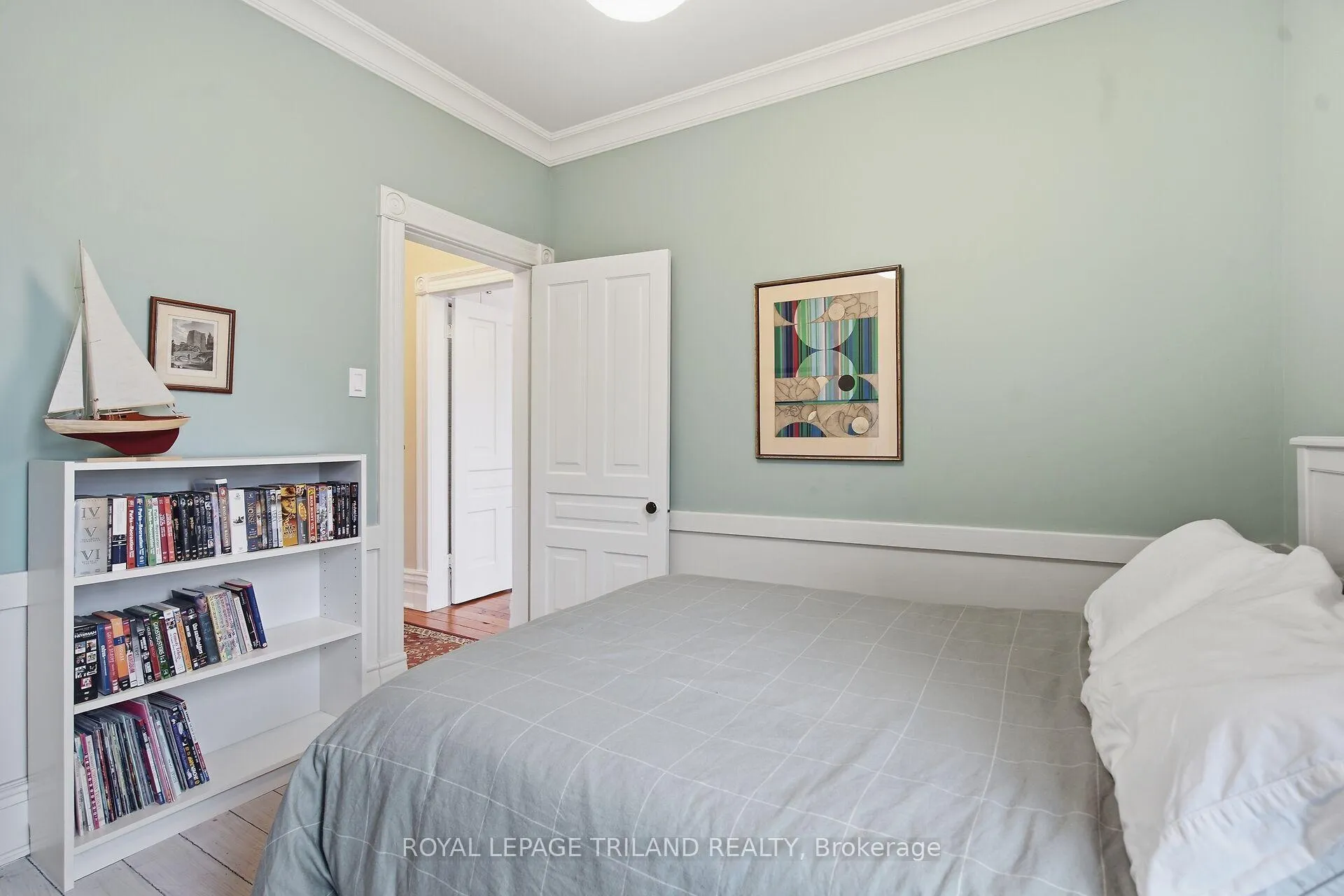 Photo 29 of 937 Waterloo Street, London, East B — HOMEH